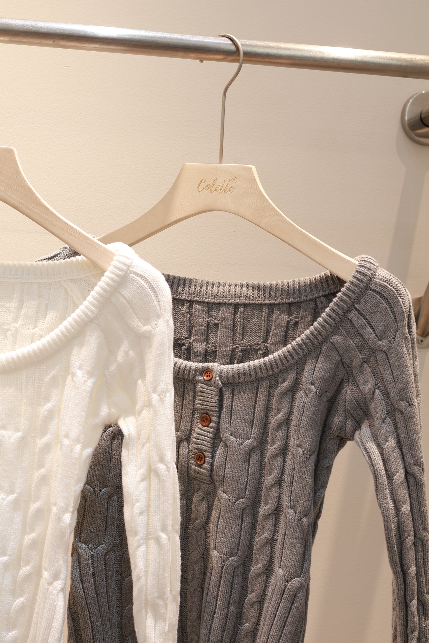 Knitted buttons long sleeve