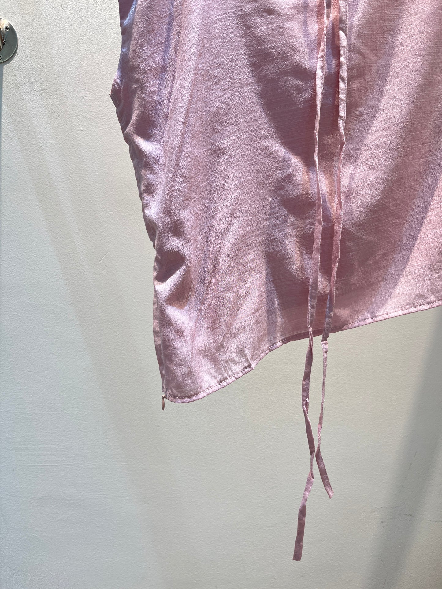 HALF SHOULDER STRAP WAIST TOP