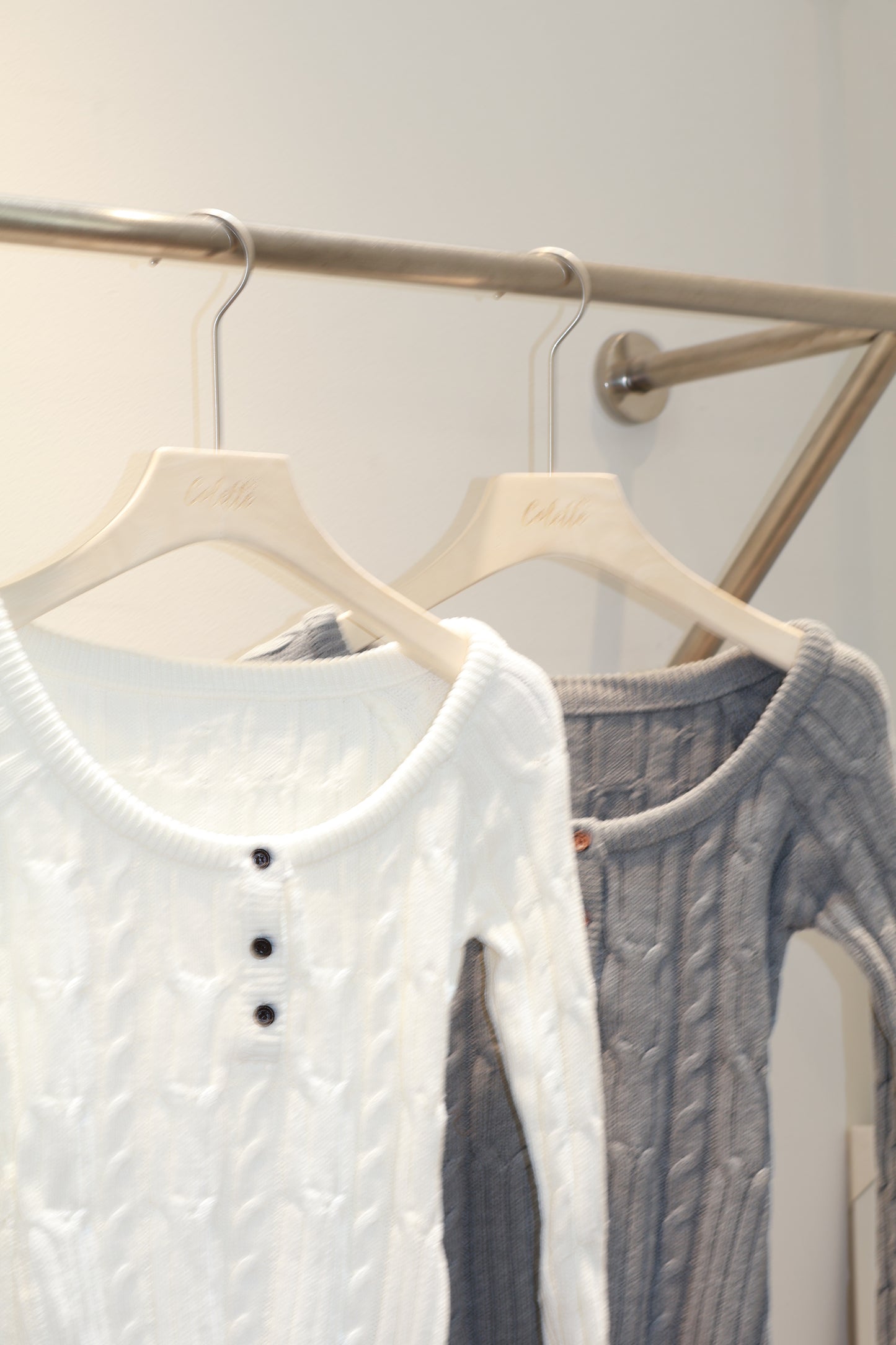 Knitted buttons long sleeve