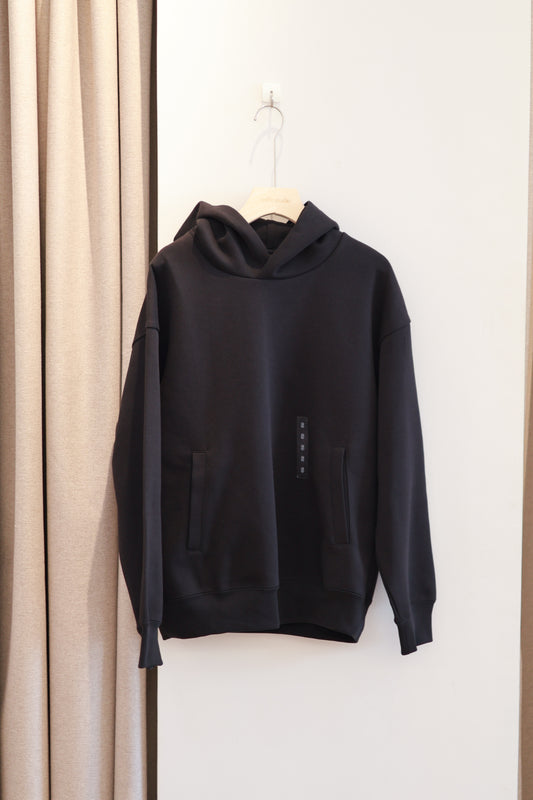 UNIQLO BLACK HOODIE