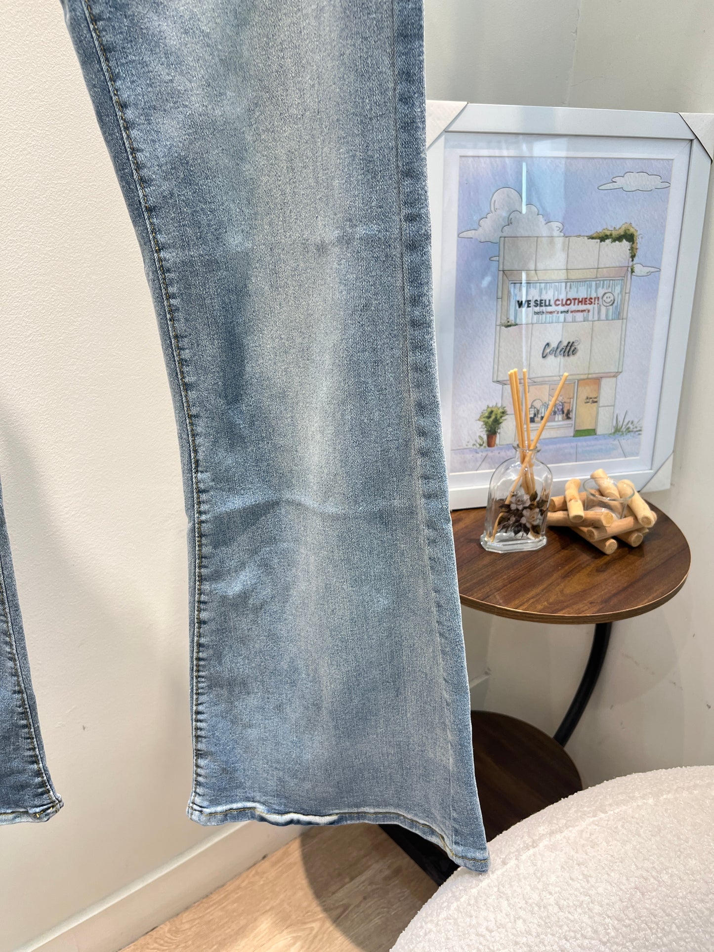 Light blue washed denim jeans