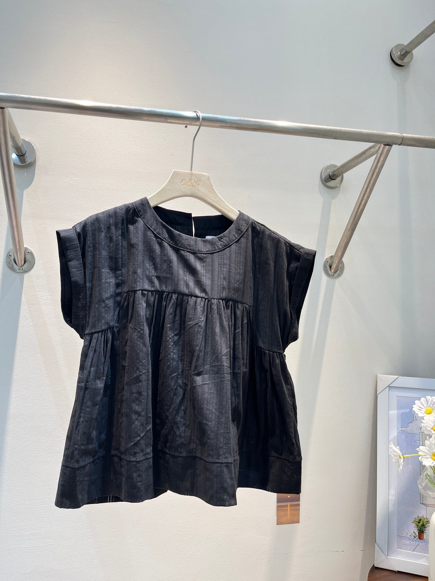 SHORT SLEEVE FLOWY TOP