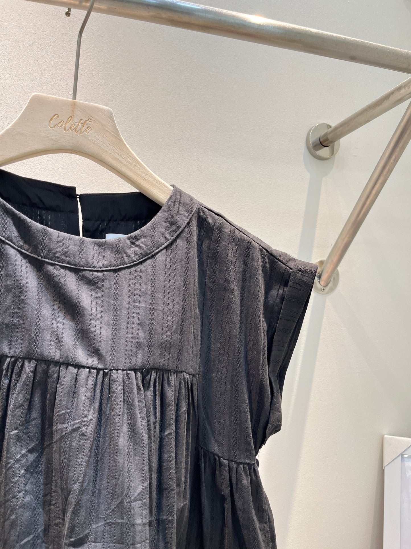 SHORT SLEEVE FLOWY TOP