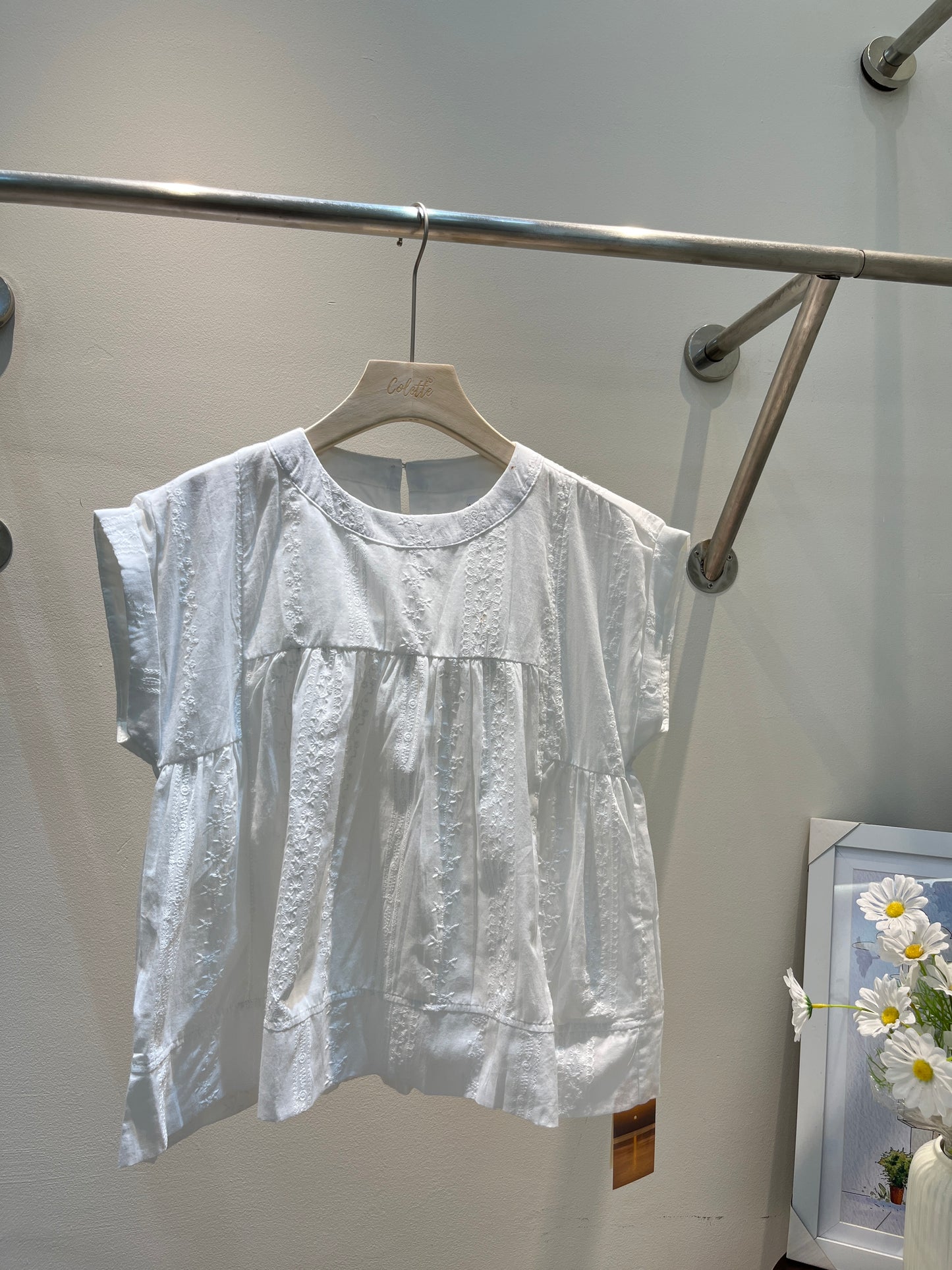 SHORT SLEEVE FLOWY TOP