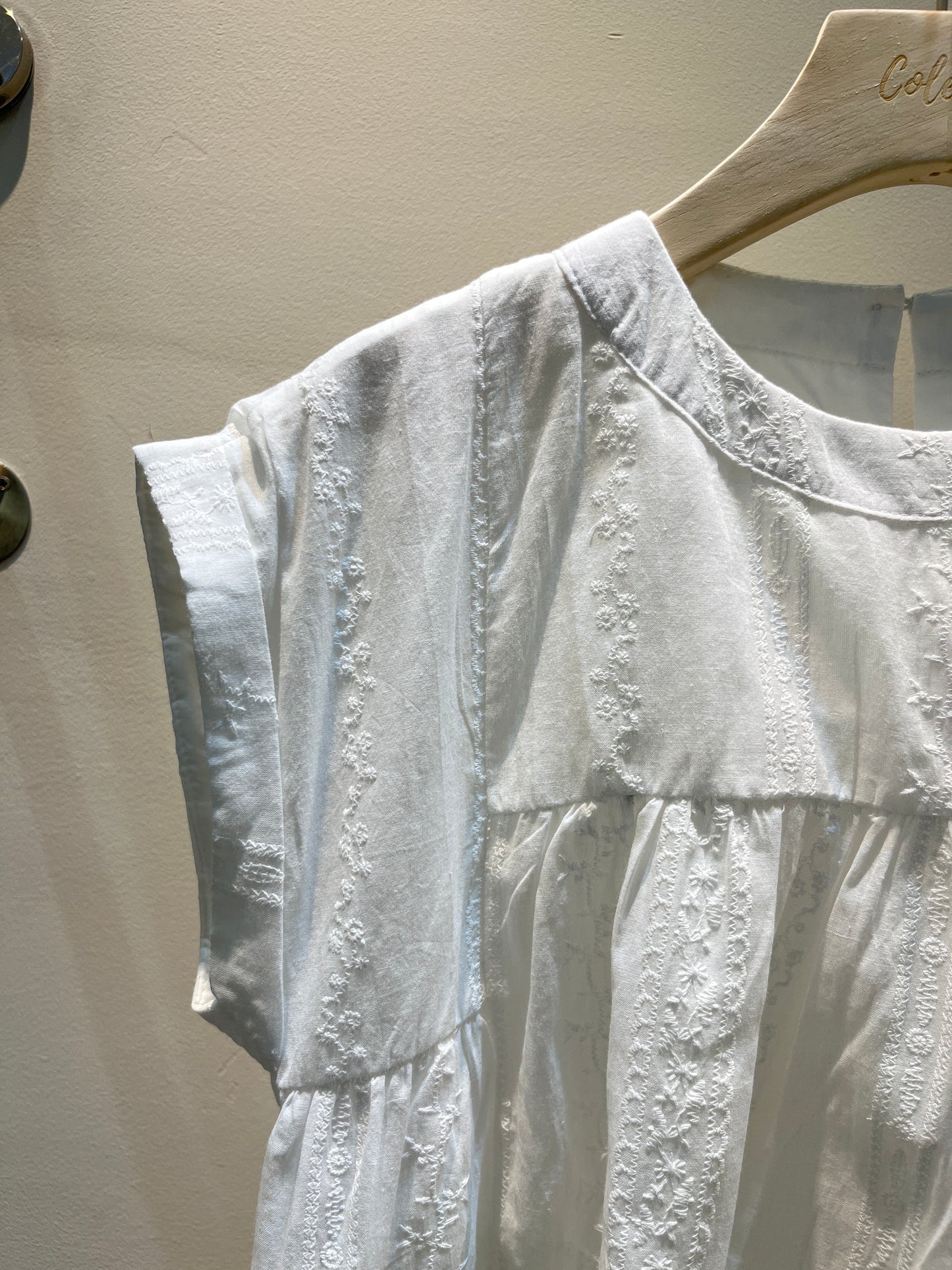 SHORT SLEEVE FLOWY TOP