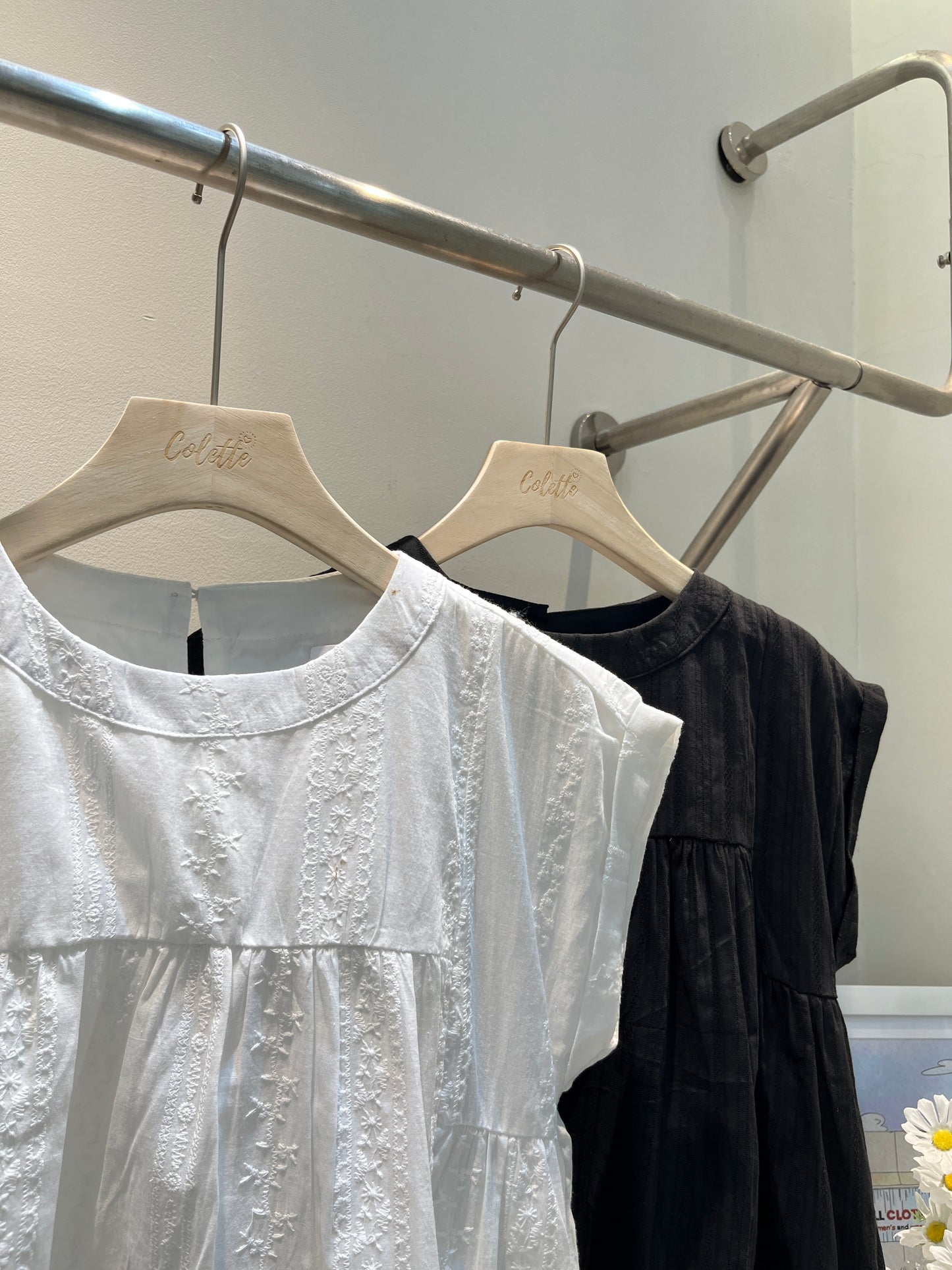 SHORT SLEEVE FLOWY TOP