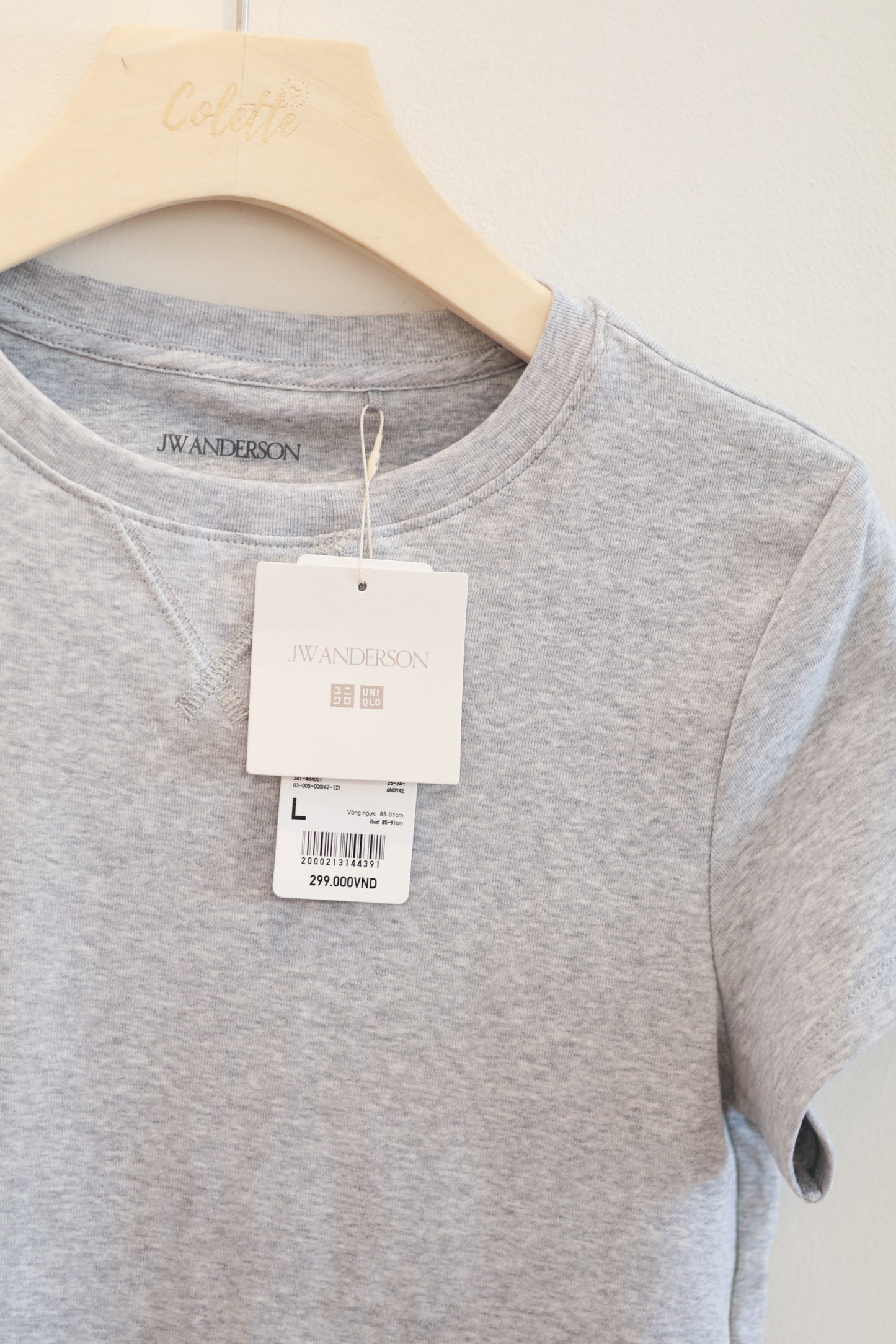 JWA UNIQLO BABY TEE
