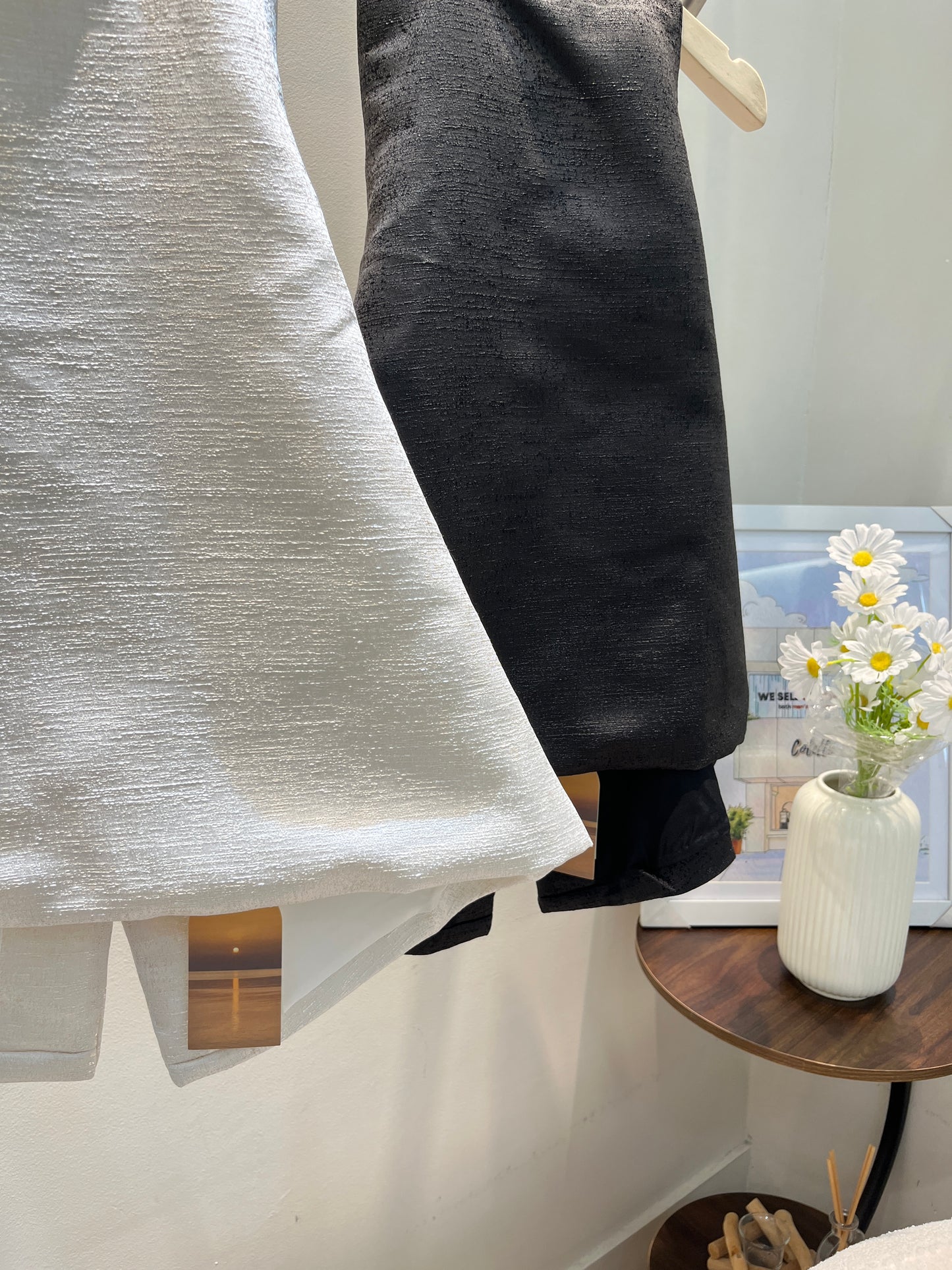 BACKLESS STRUCTURED SLEEVELESS TOP (WHITE)