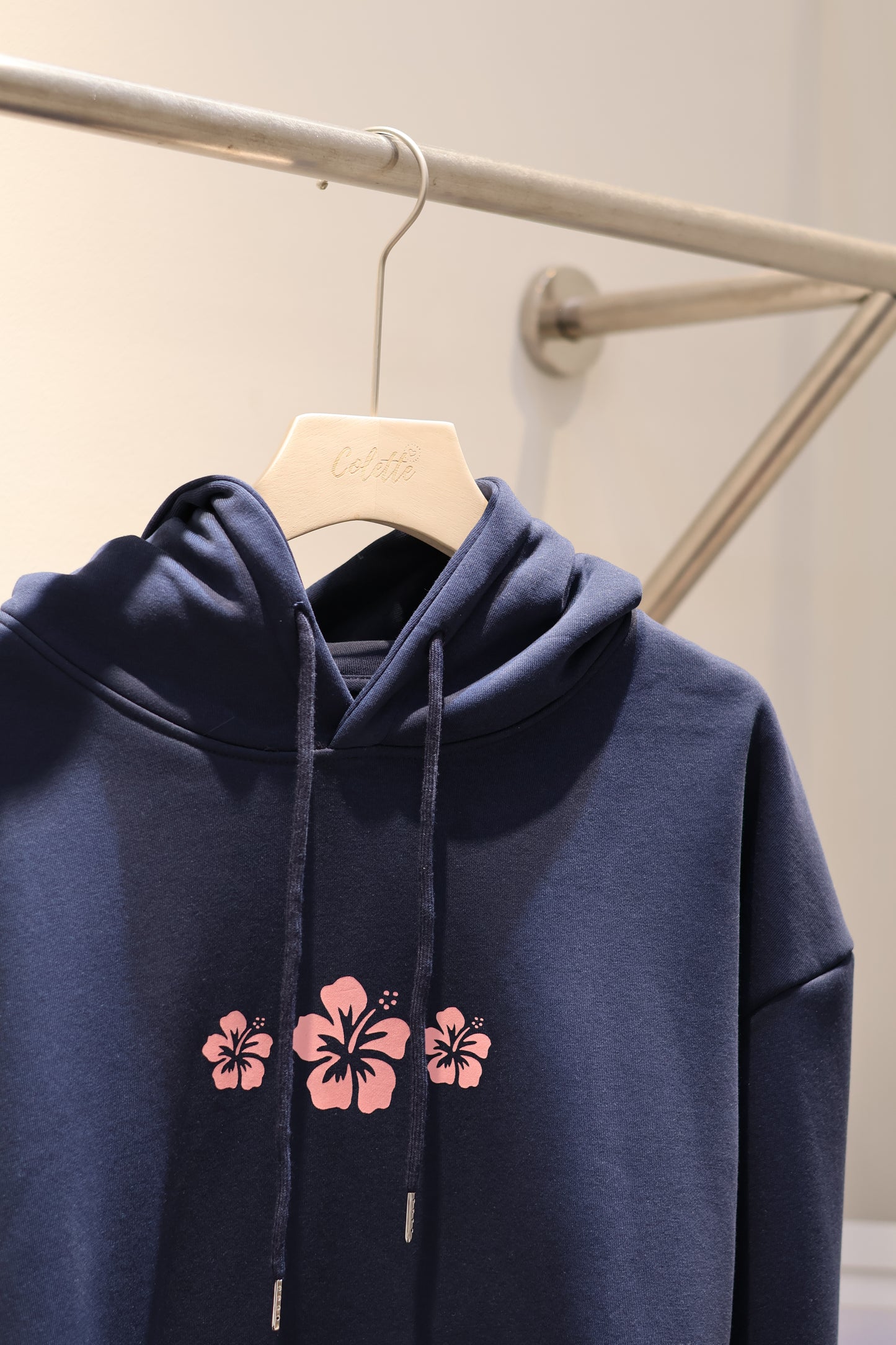 NAVY FLOWER PRINT HOODIE
