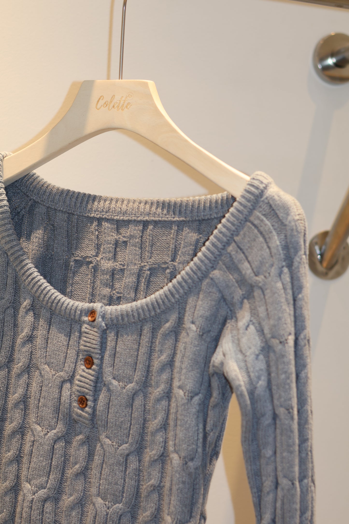 Knitted buttons long sleeve