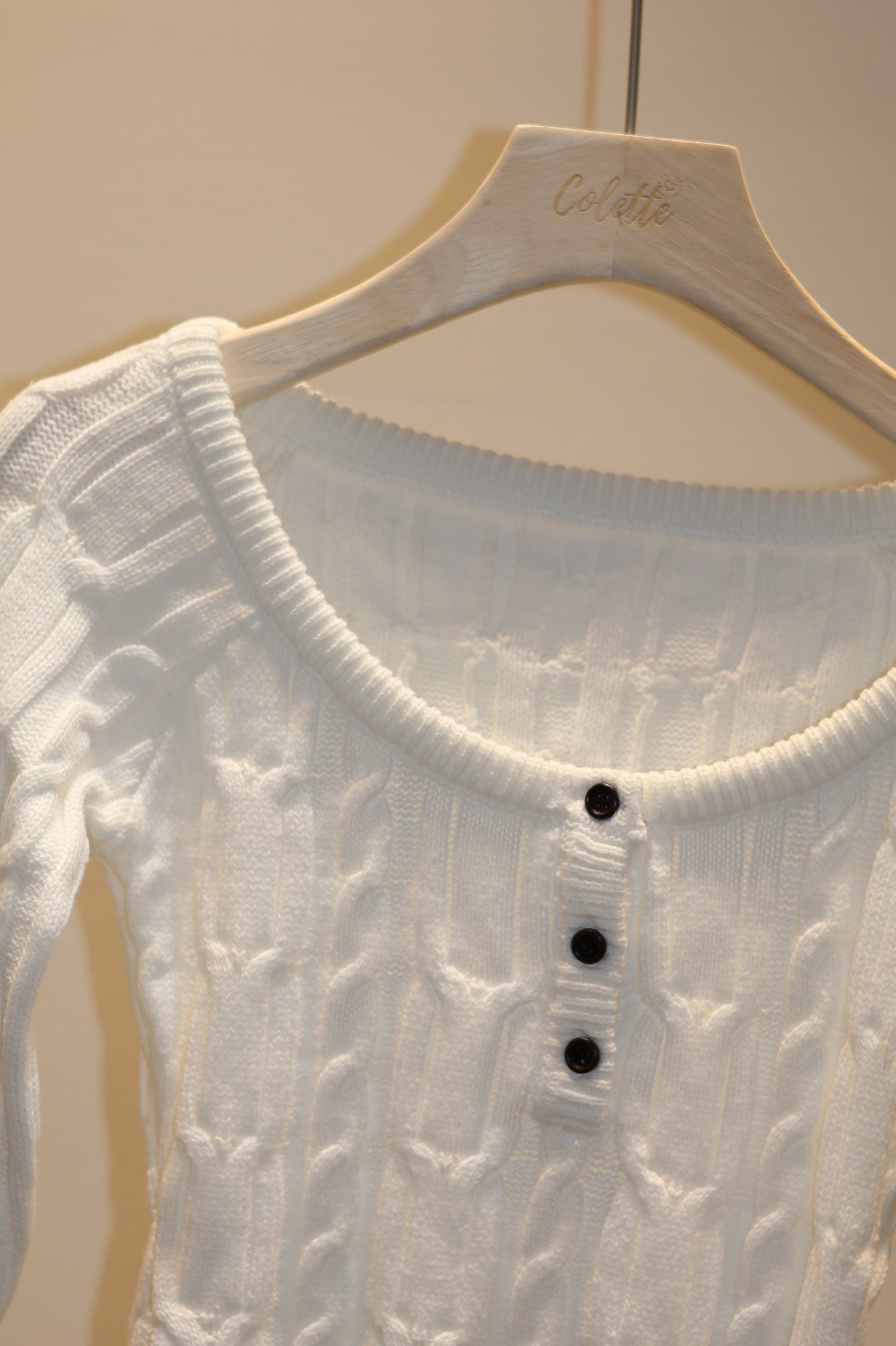 Knitted buttons long sleeve