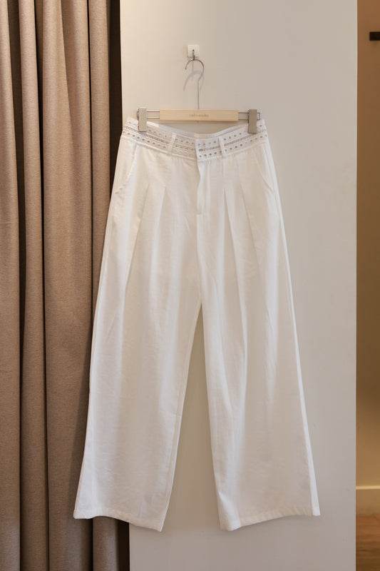 WAIST DETAIL WHITE BOTTOMS