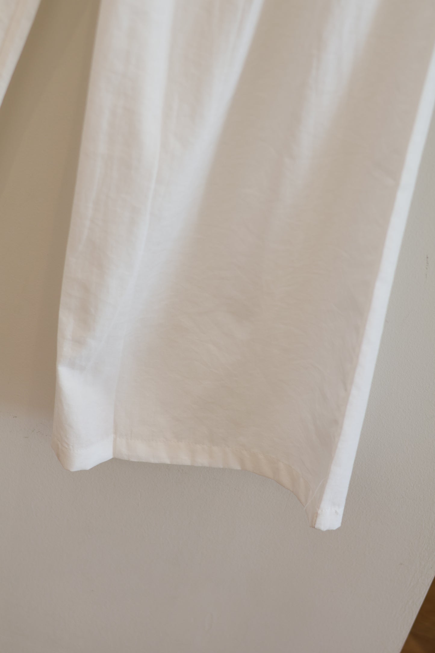 WAIST DETAIL WHITE BOTTOMS