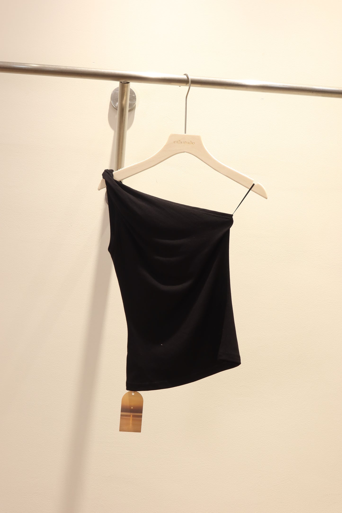 Alisa half shoulder top