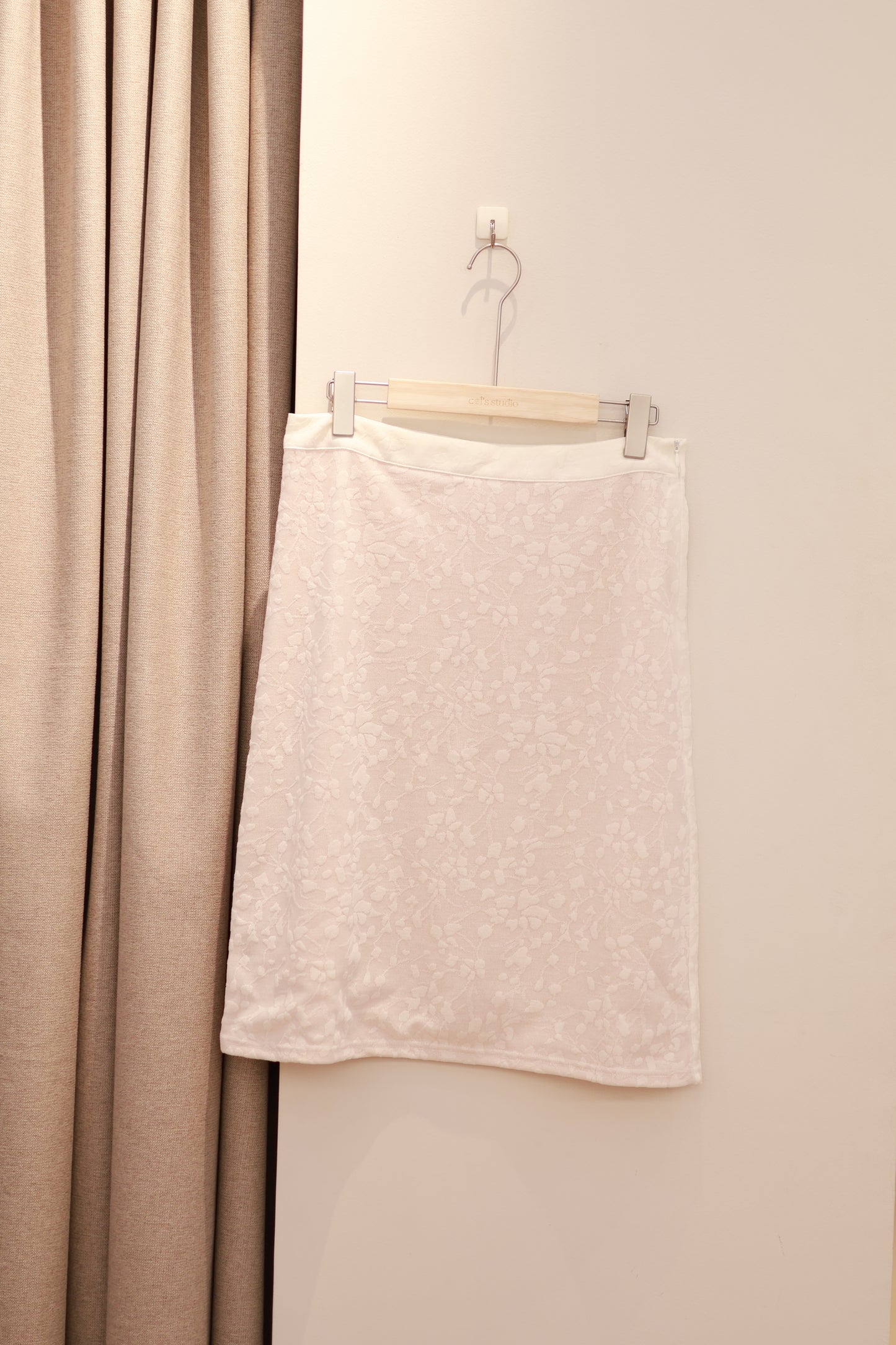 FLORAL BEIGE MIDI SKIRT