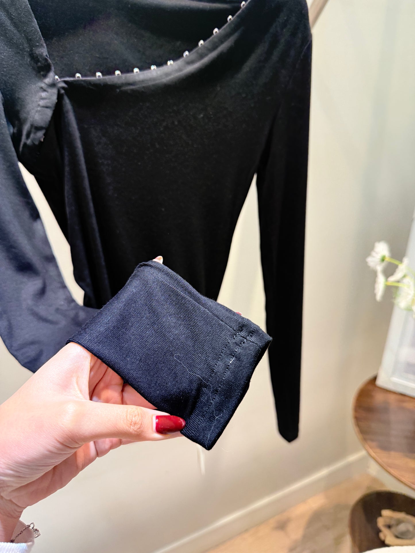 BLACK ASYM LONG SLEEVE TOP