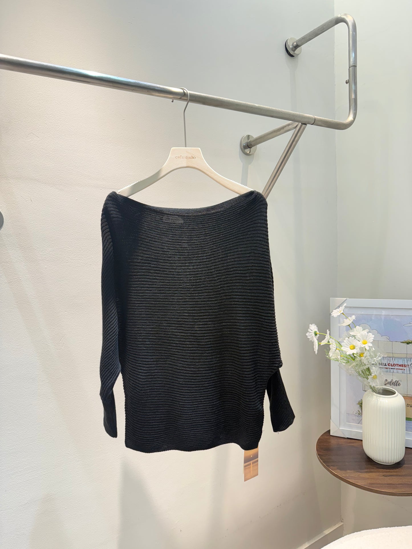 KNITTED BLACK SWEATER