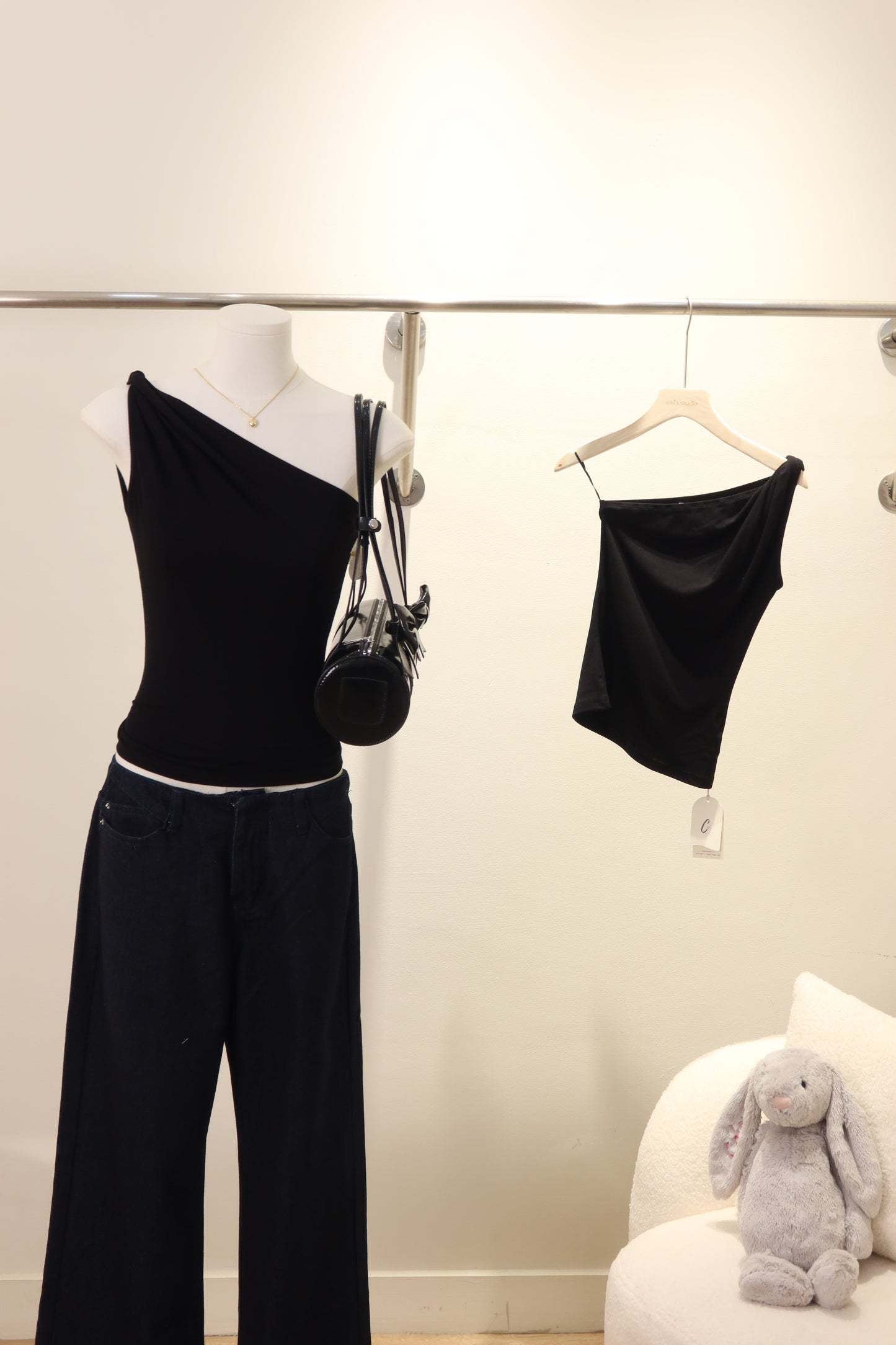 Alisa half shoulder top