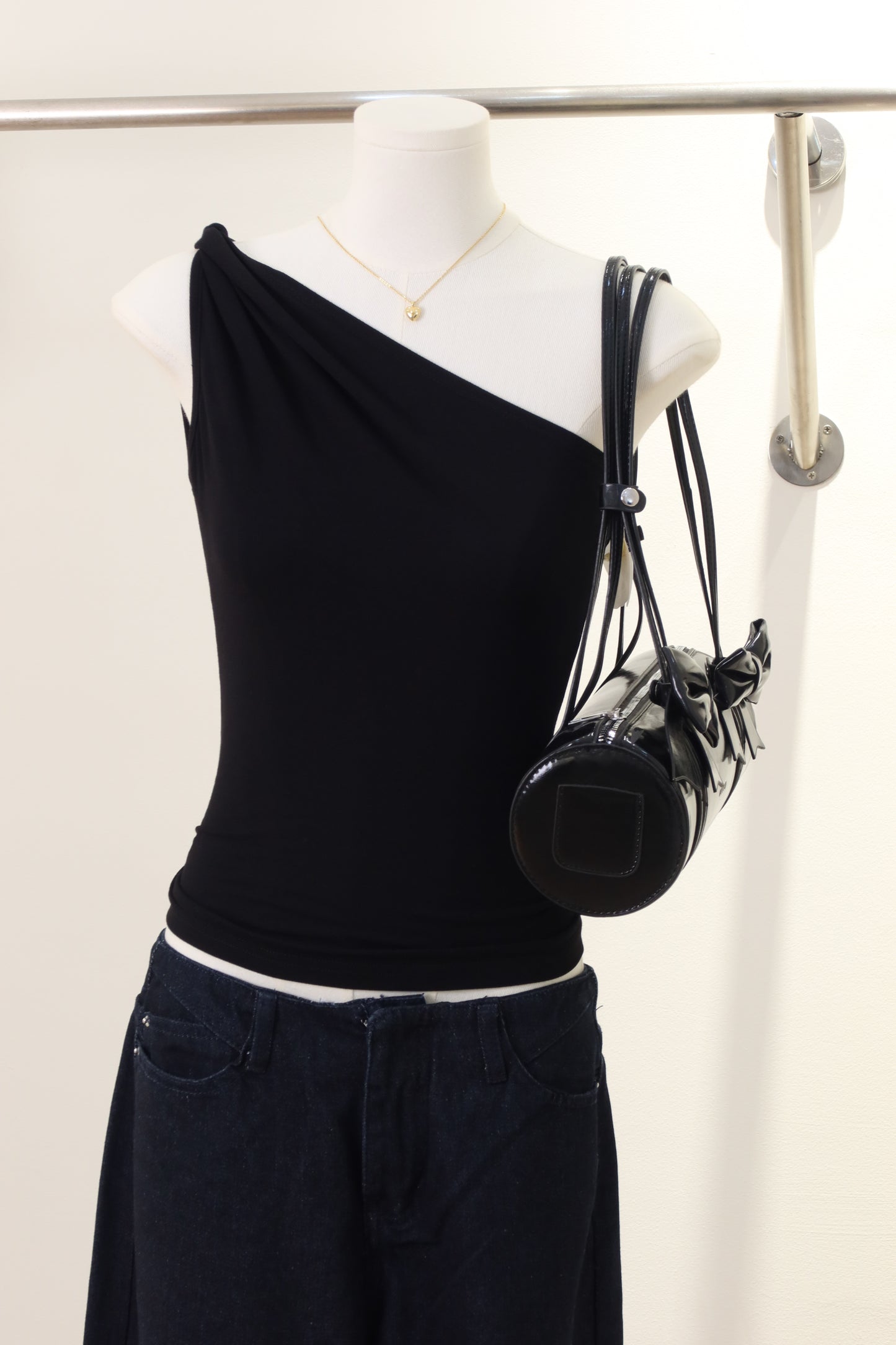 Alisa half shoulder top
