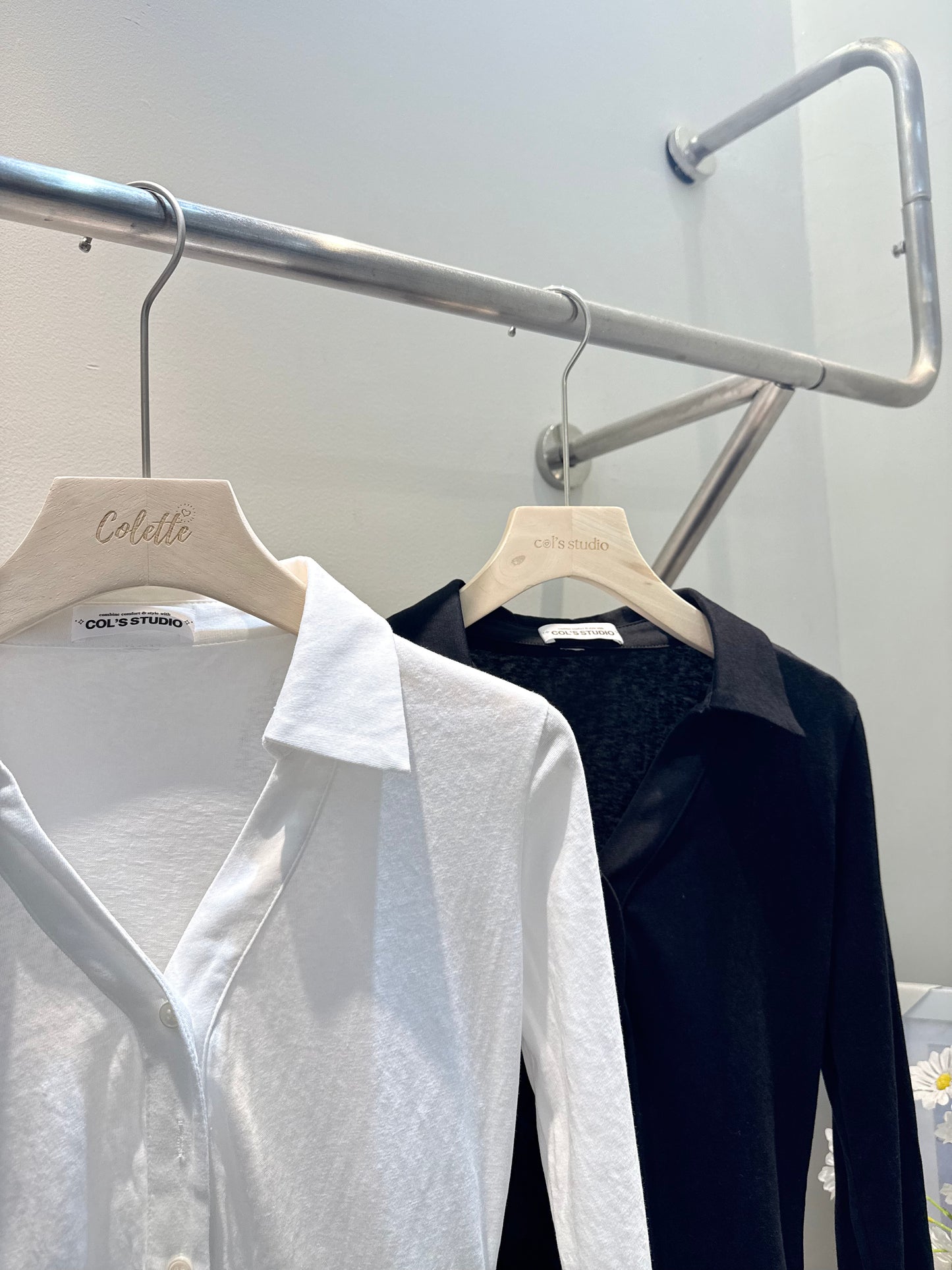 Buttoned long sleeve top