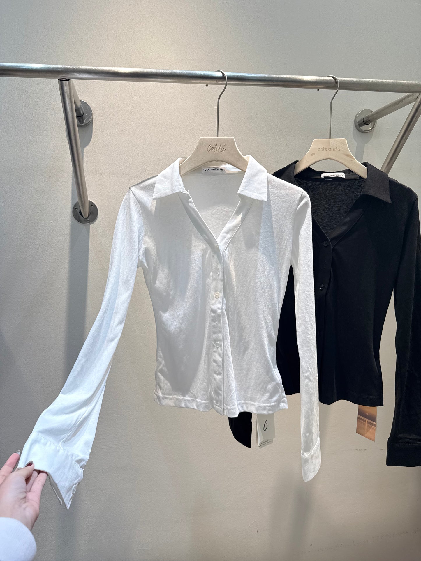 Buttoned long sleeve top