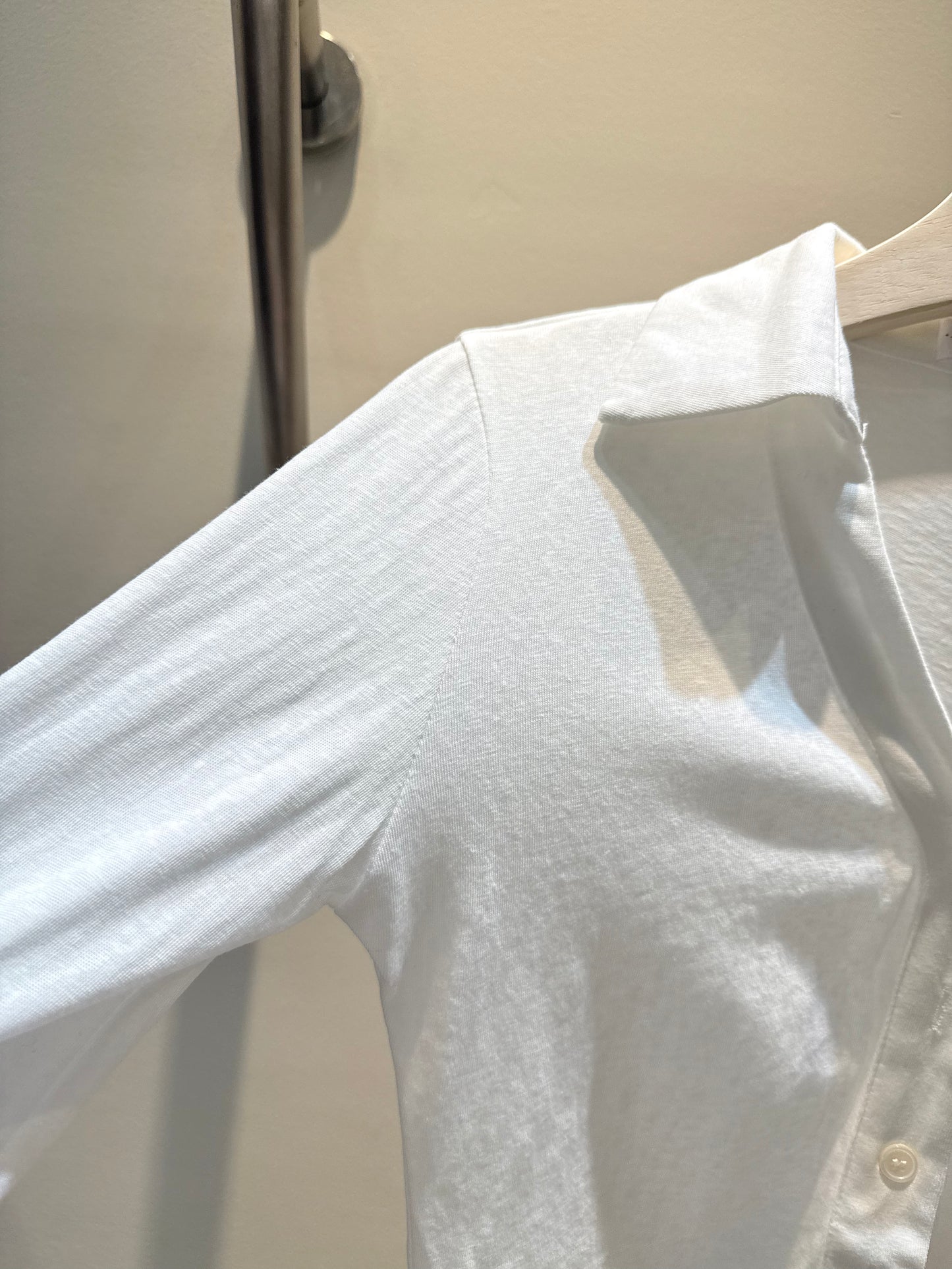 Buttoned long sleeve top