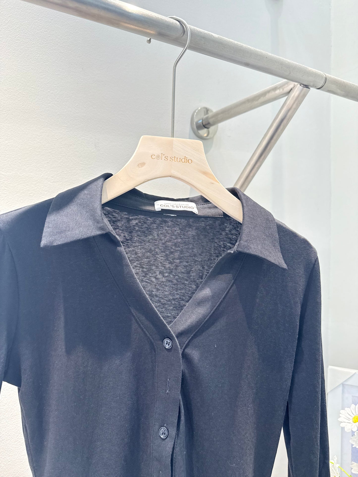 Buttoned long sleeve top