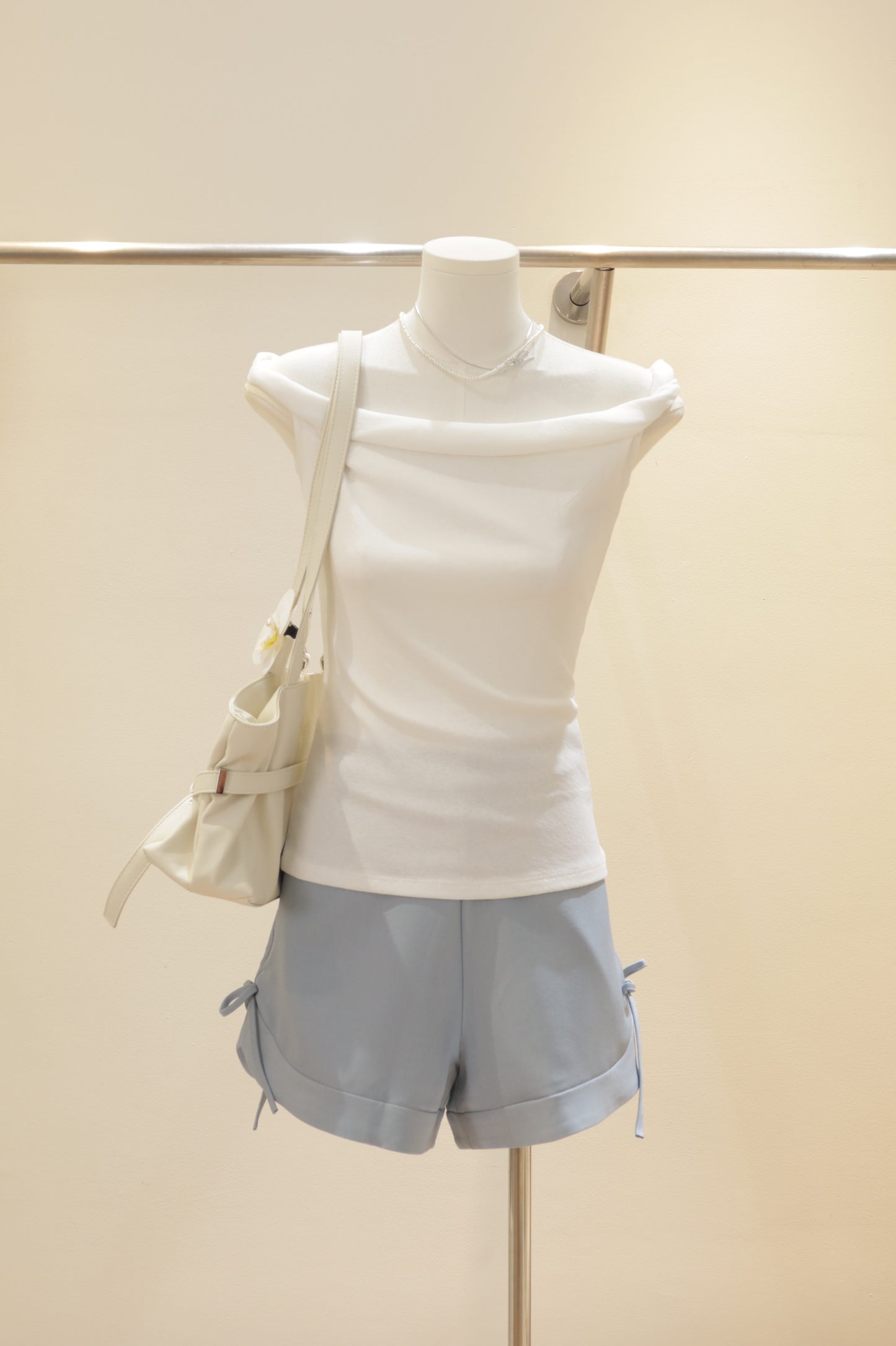 Blue ribbon trouser shorts
