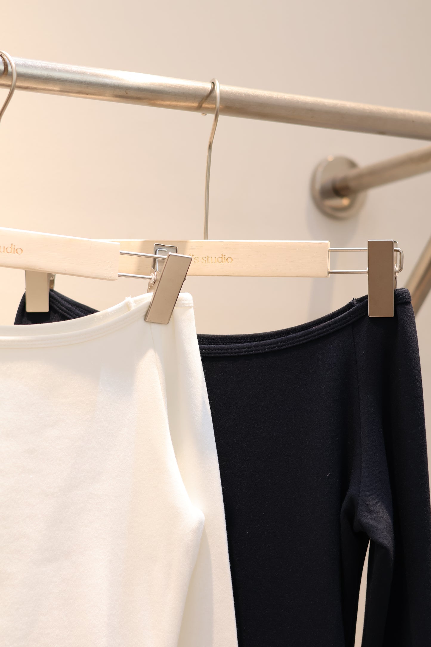 Open neck SOFT long sleeve