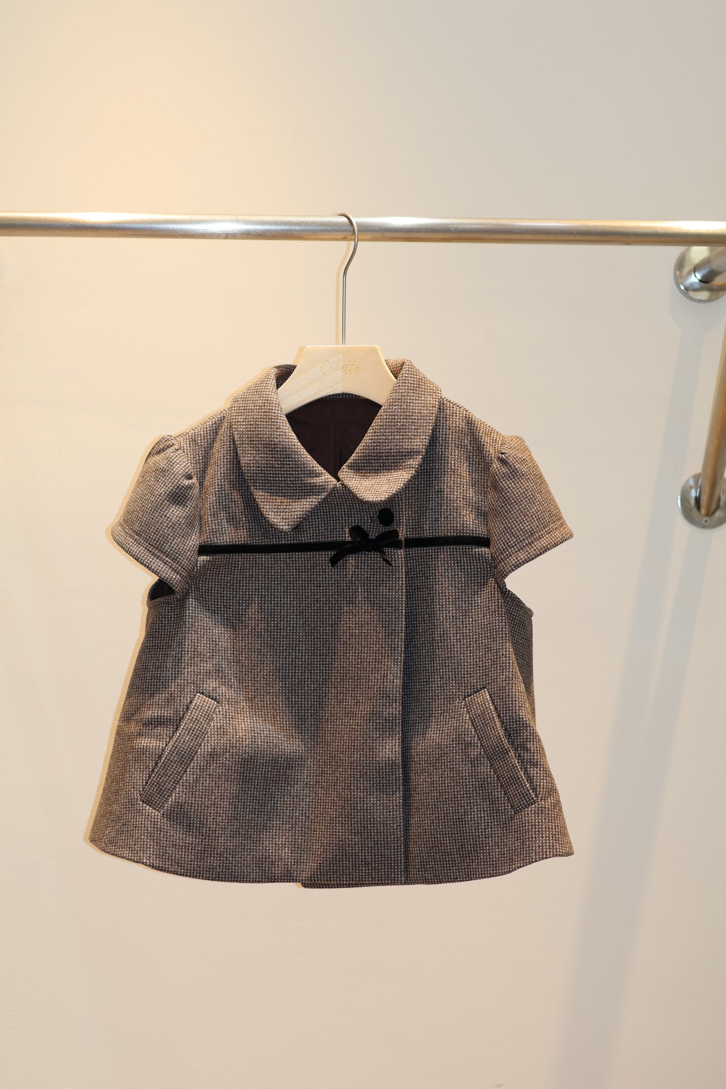 BROWN RIBBON SHORT SLEEVE