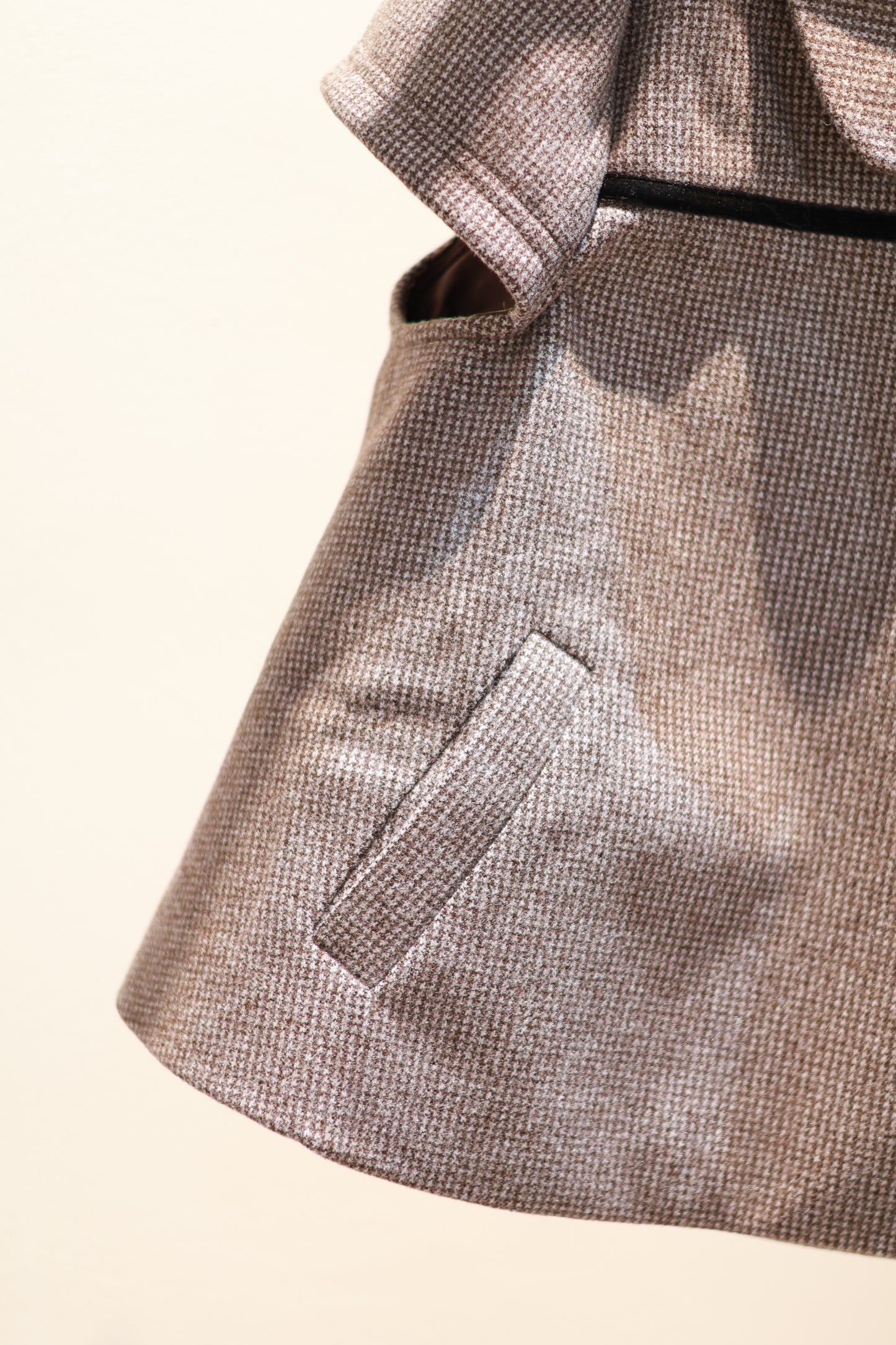 BROWN RIBBON SHORT SLEEVE