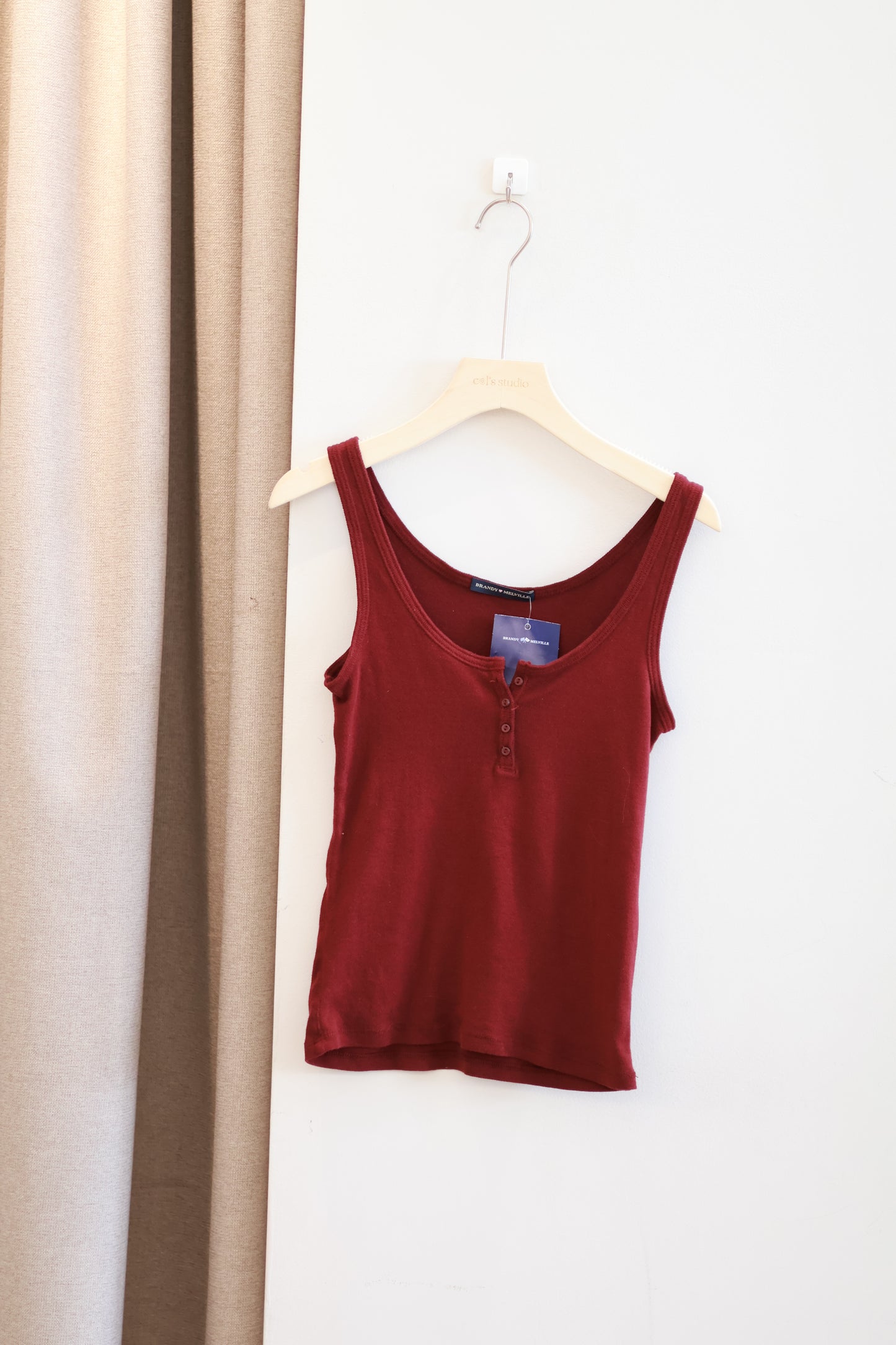 BRANDY MAROON TANK BUTTONS