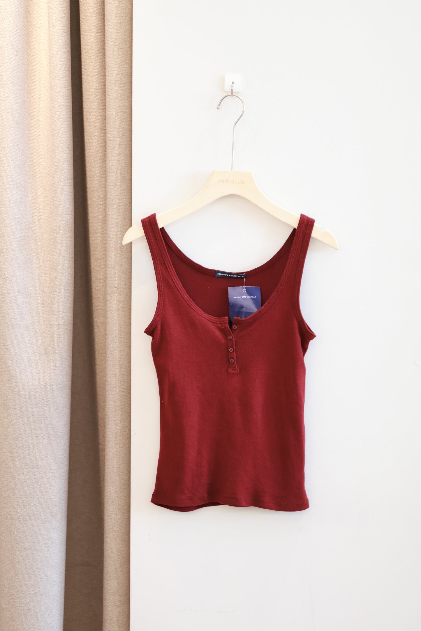 BRANDY MAROON TANK BUTTONS