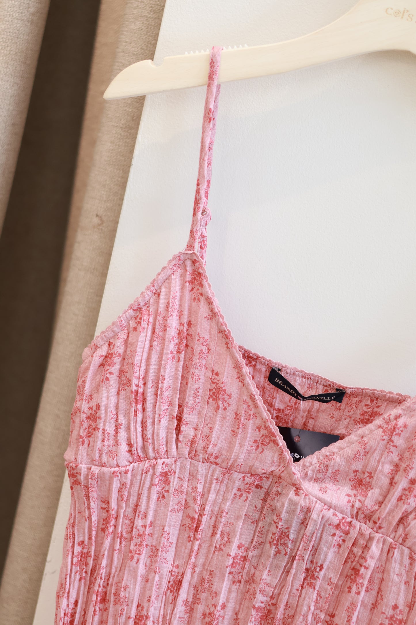BRANDY PINK FLORAL V TOP