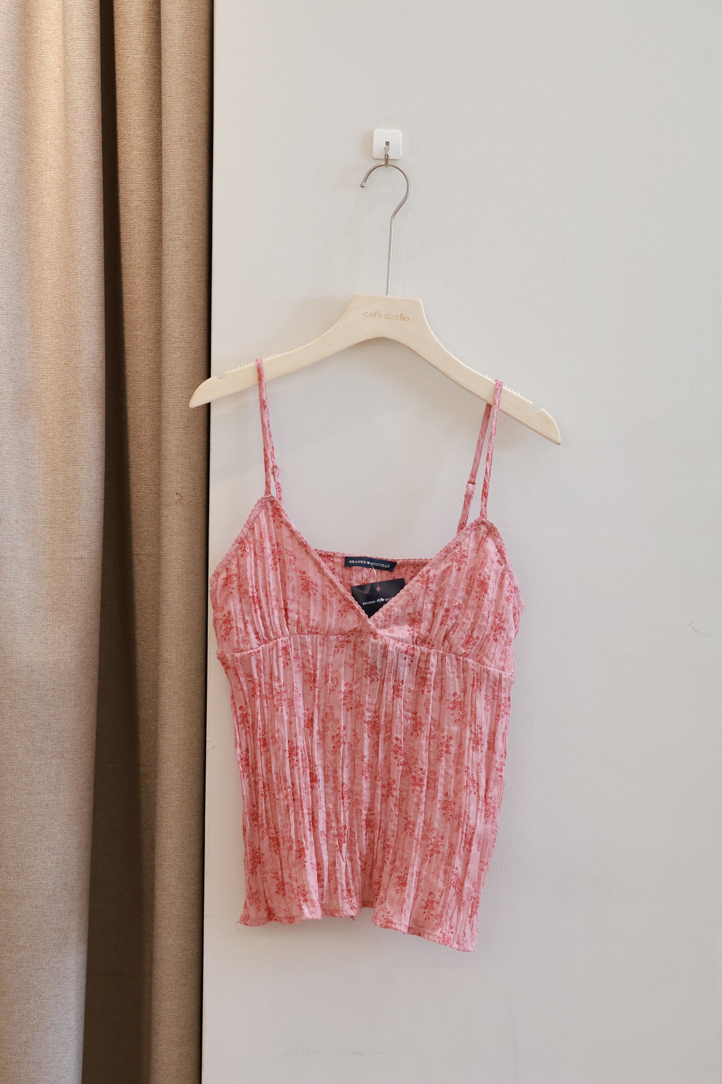 BRANDY PINK FLORAL V TOP