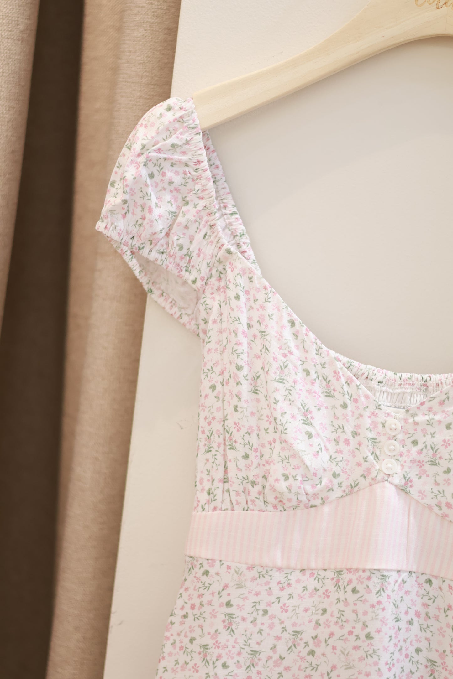 HOLLISTER Cap Sleeve Babydoll Mini Dress