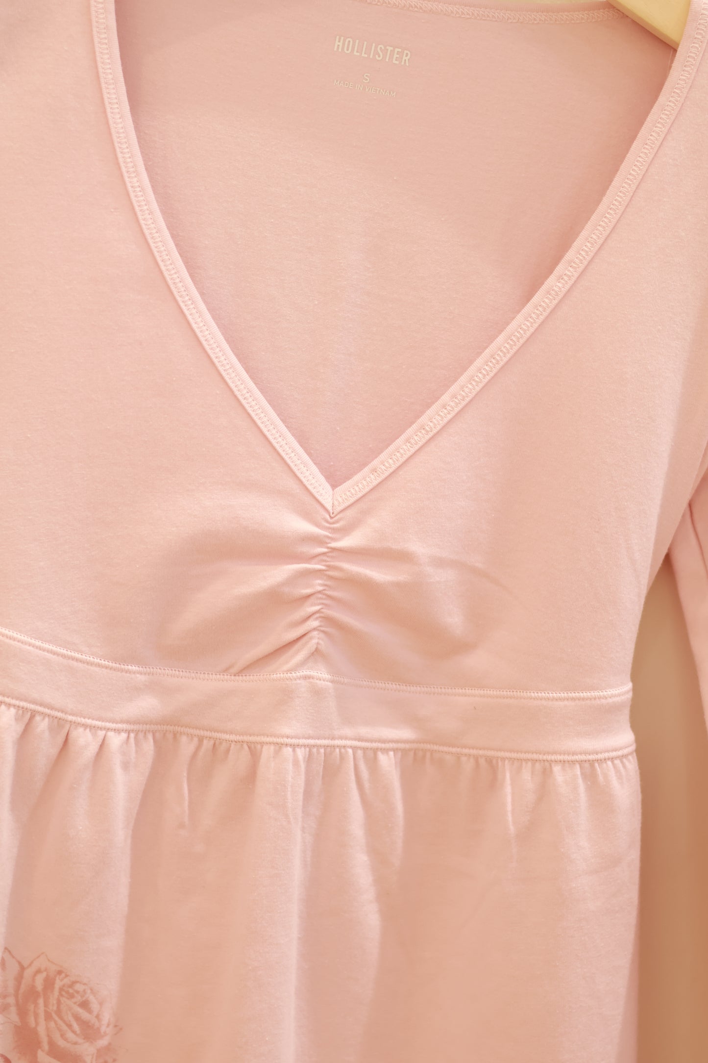 HOLLISTER Long-Sleeve Pinch Bust