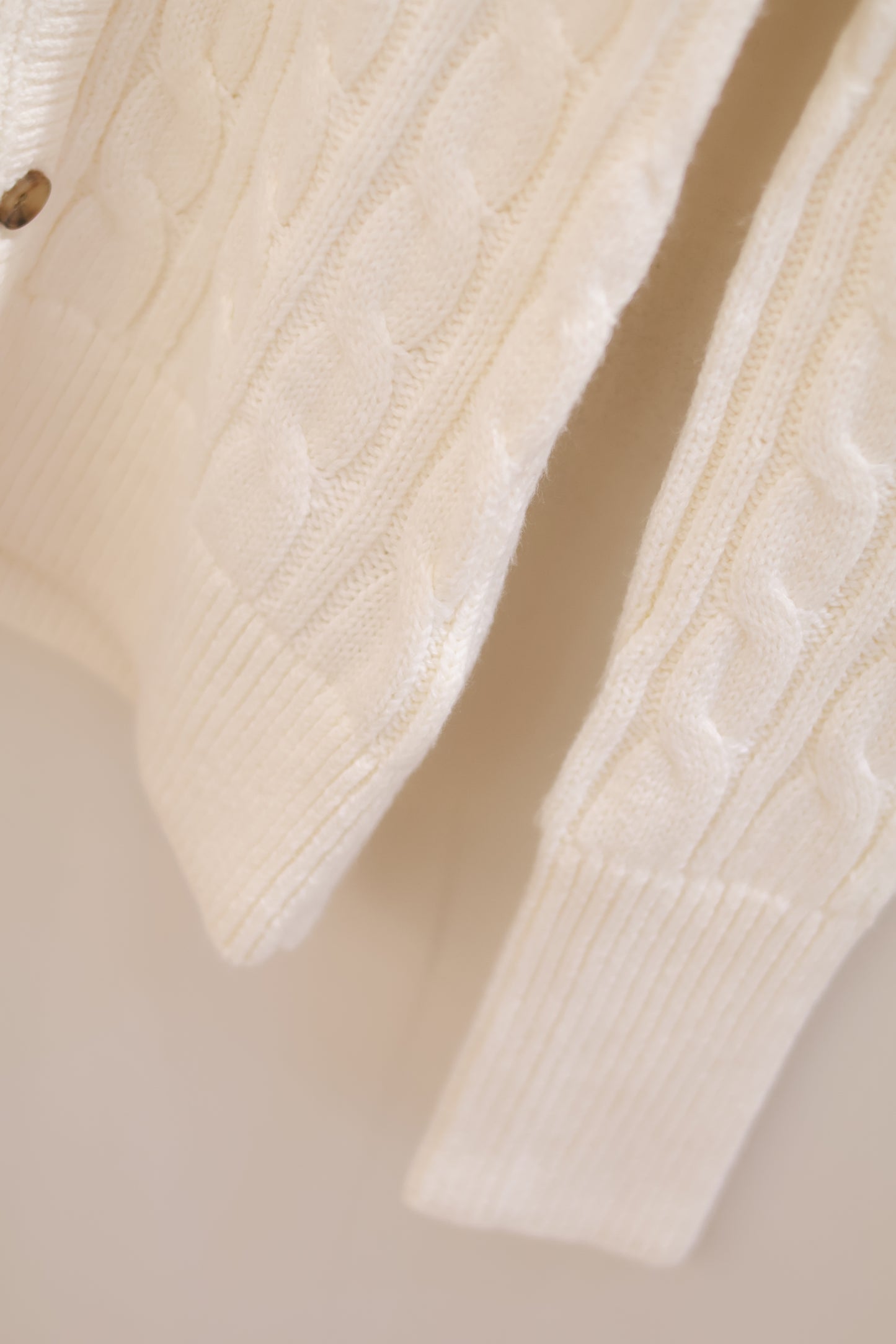 HOLLISTER Cable Knit Icon V-Neck Cardigan — Light Lilac