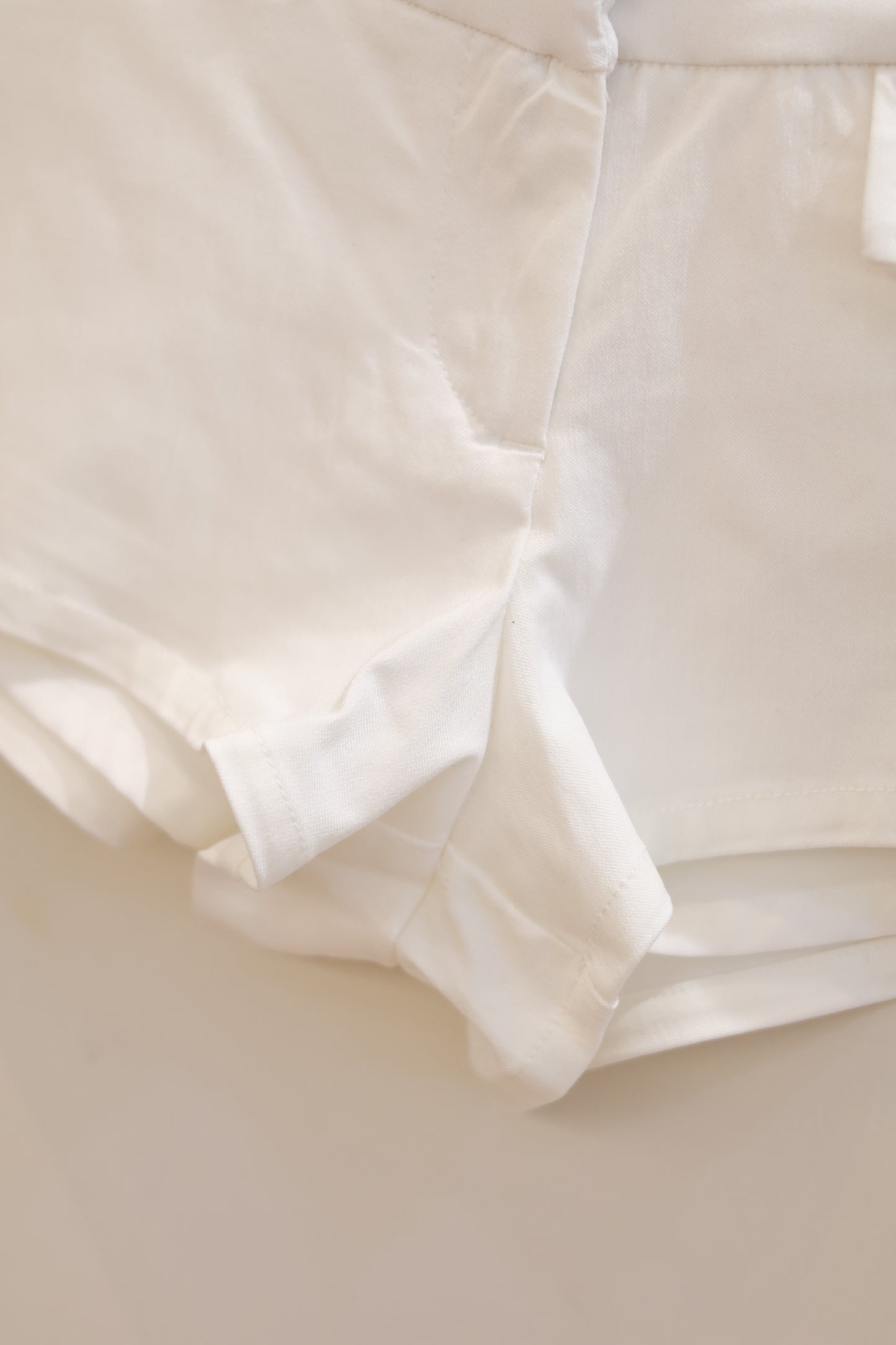 Glassons Tailored Micro Short -MILK