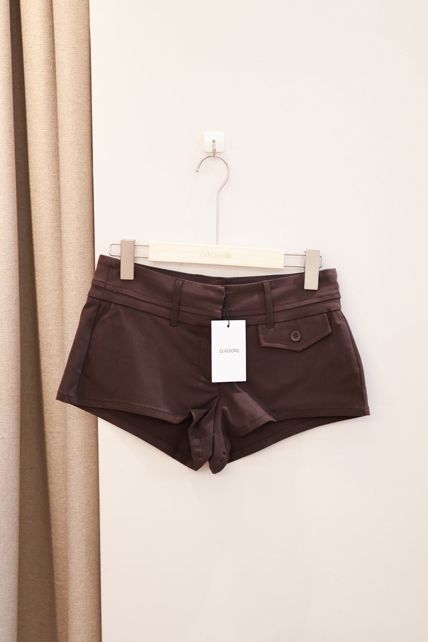 Glassons Tailored Micro Short -MILK