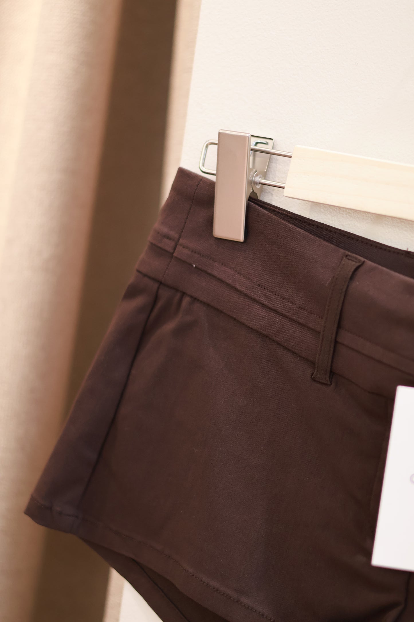 Glassons Tailored Micro Short -MILK