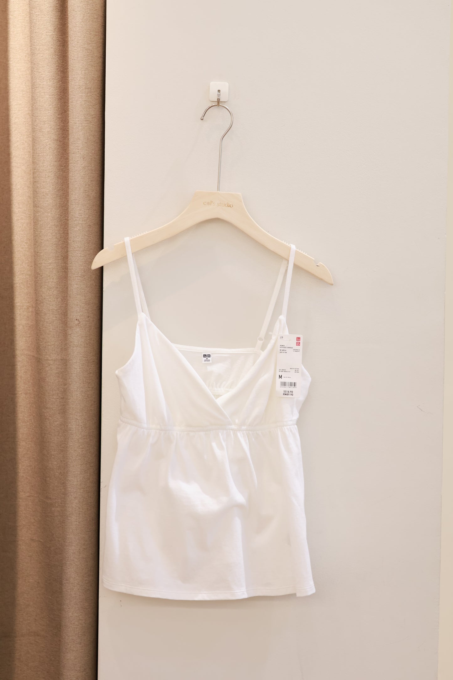 UNIQLO FLOWY TOP
