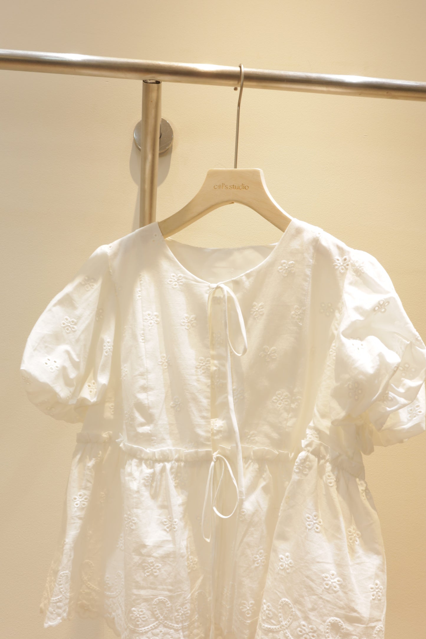 NO puffy sleeves top
