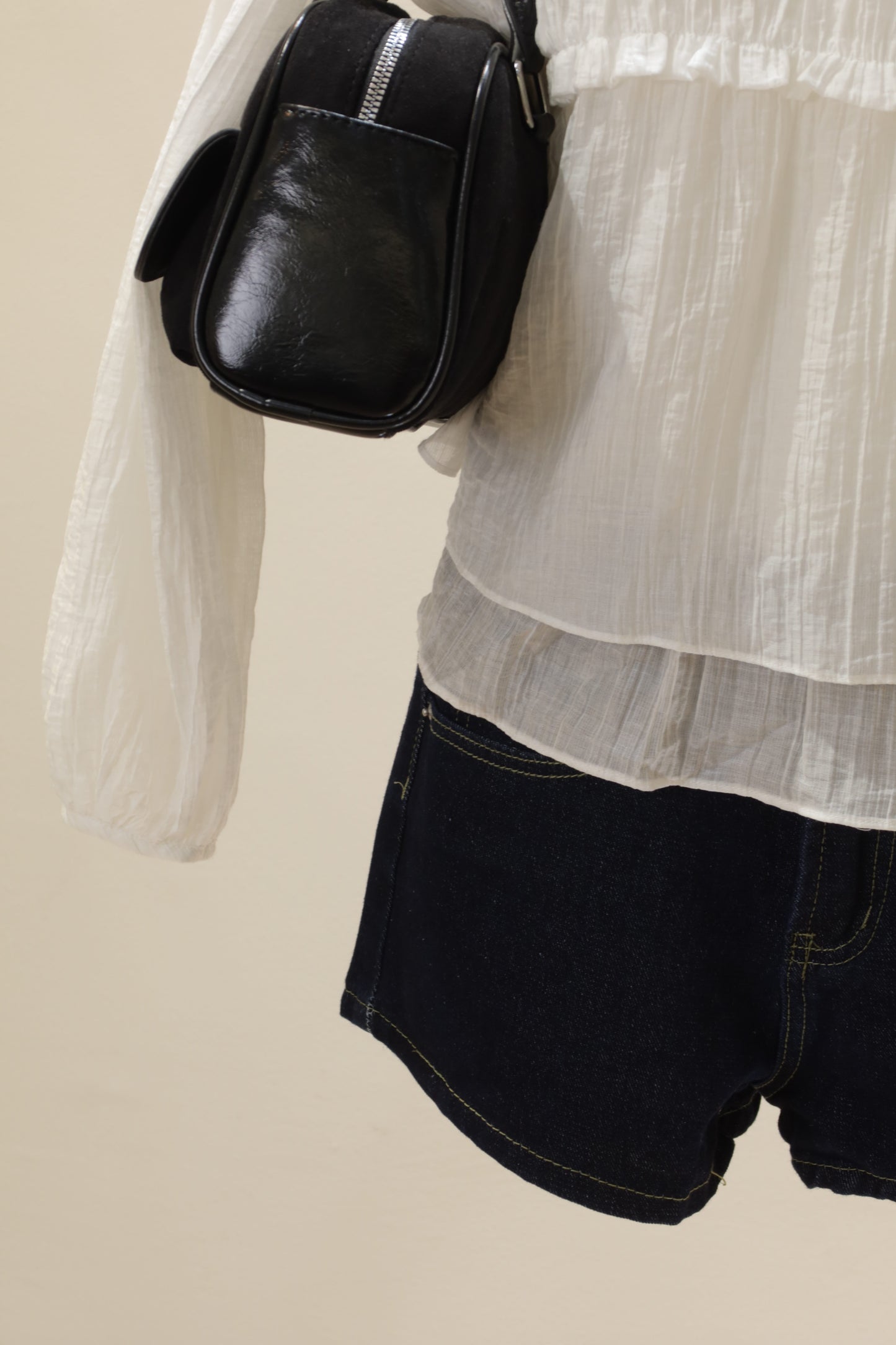 NO white flowy blouse