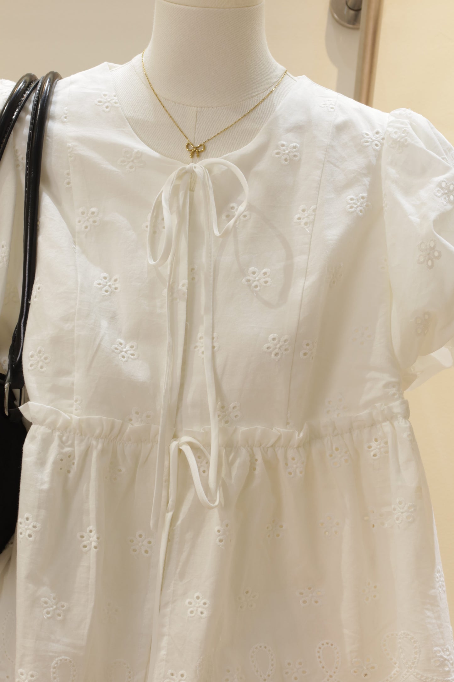 NO puffy sleeves top