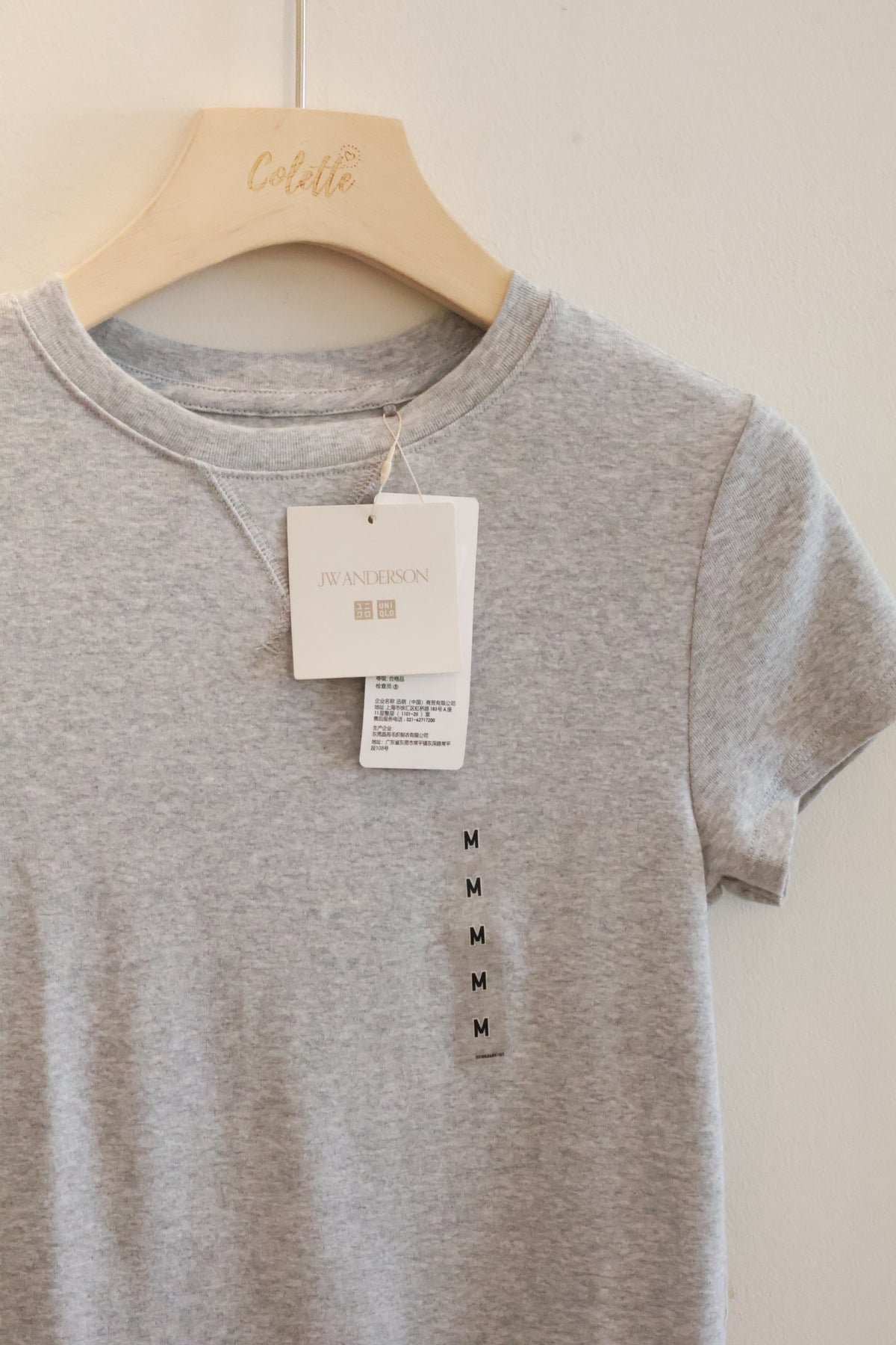 UNIQLO JWA BABY TEE