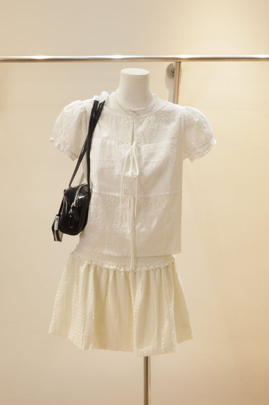 Floral embroidered short sleeve