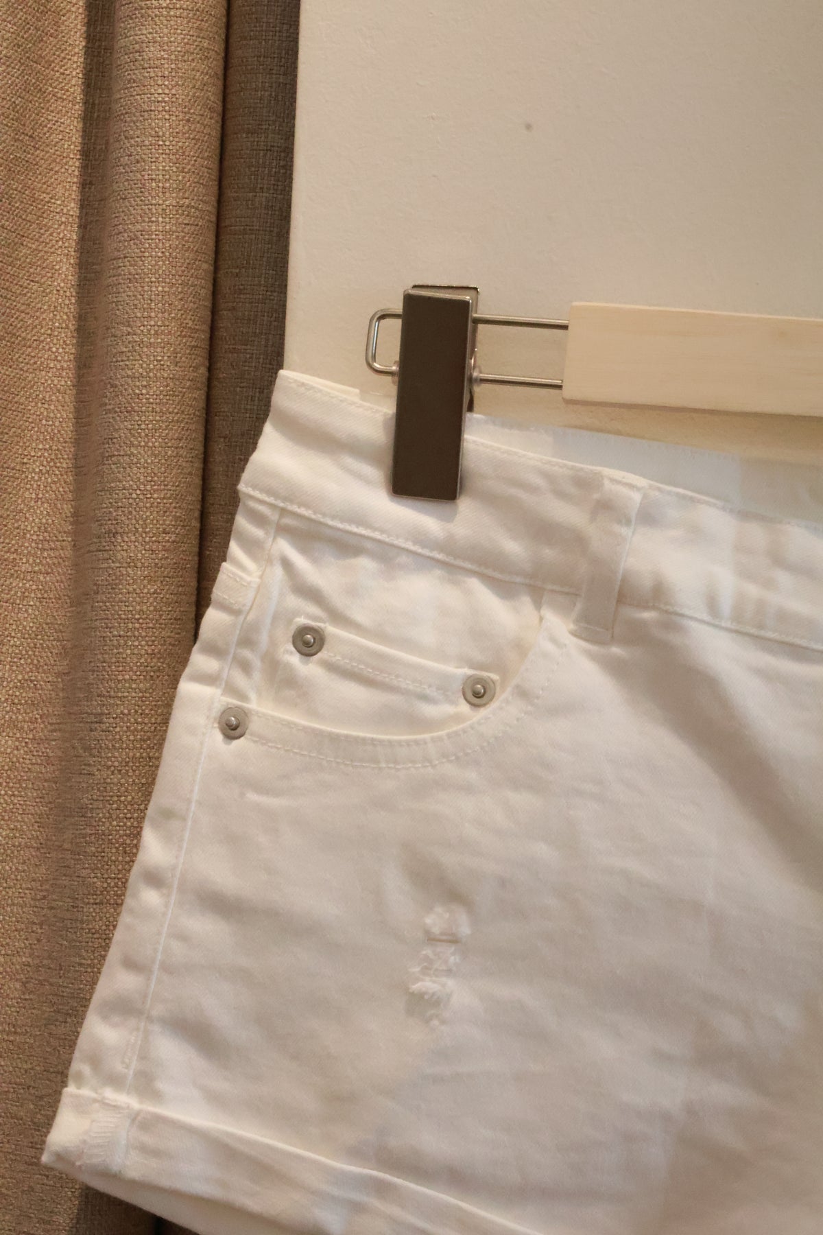 AUD Mid-Low Waist Distressed Denim Shorts