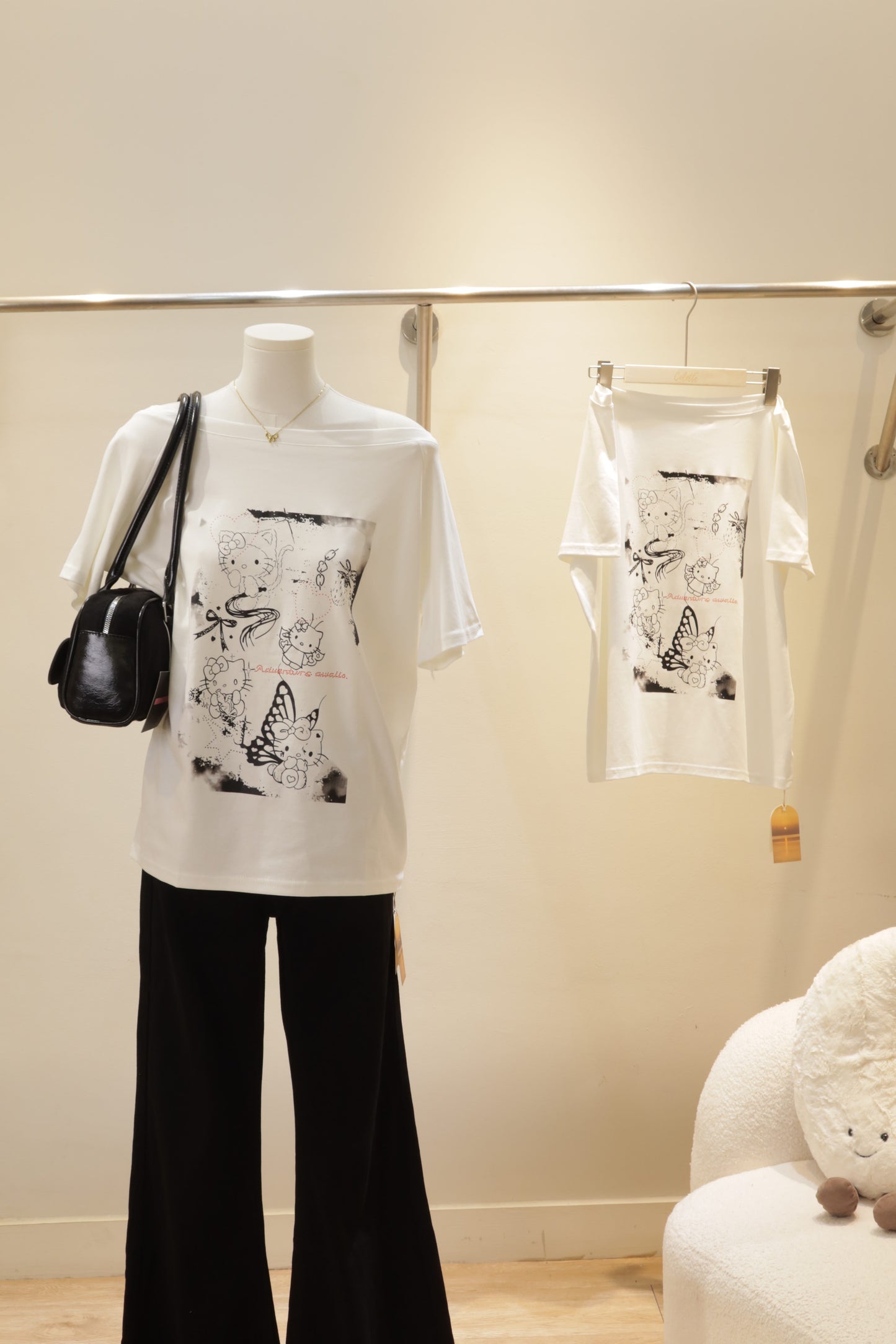 Hello kitty half shoulder tee