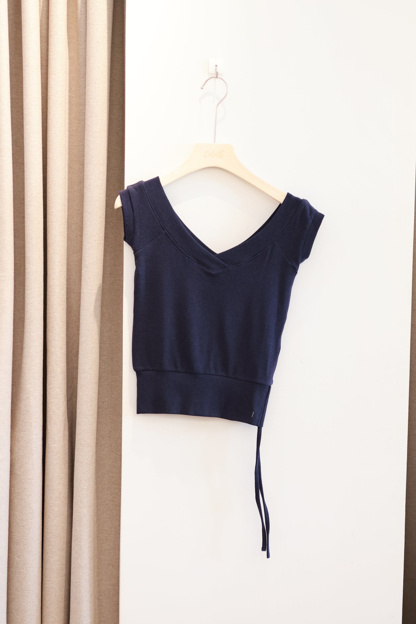 Edikted Marula Wide V Neck Top